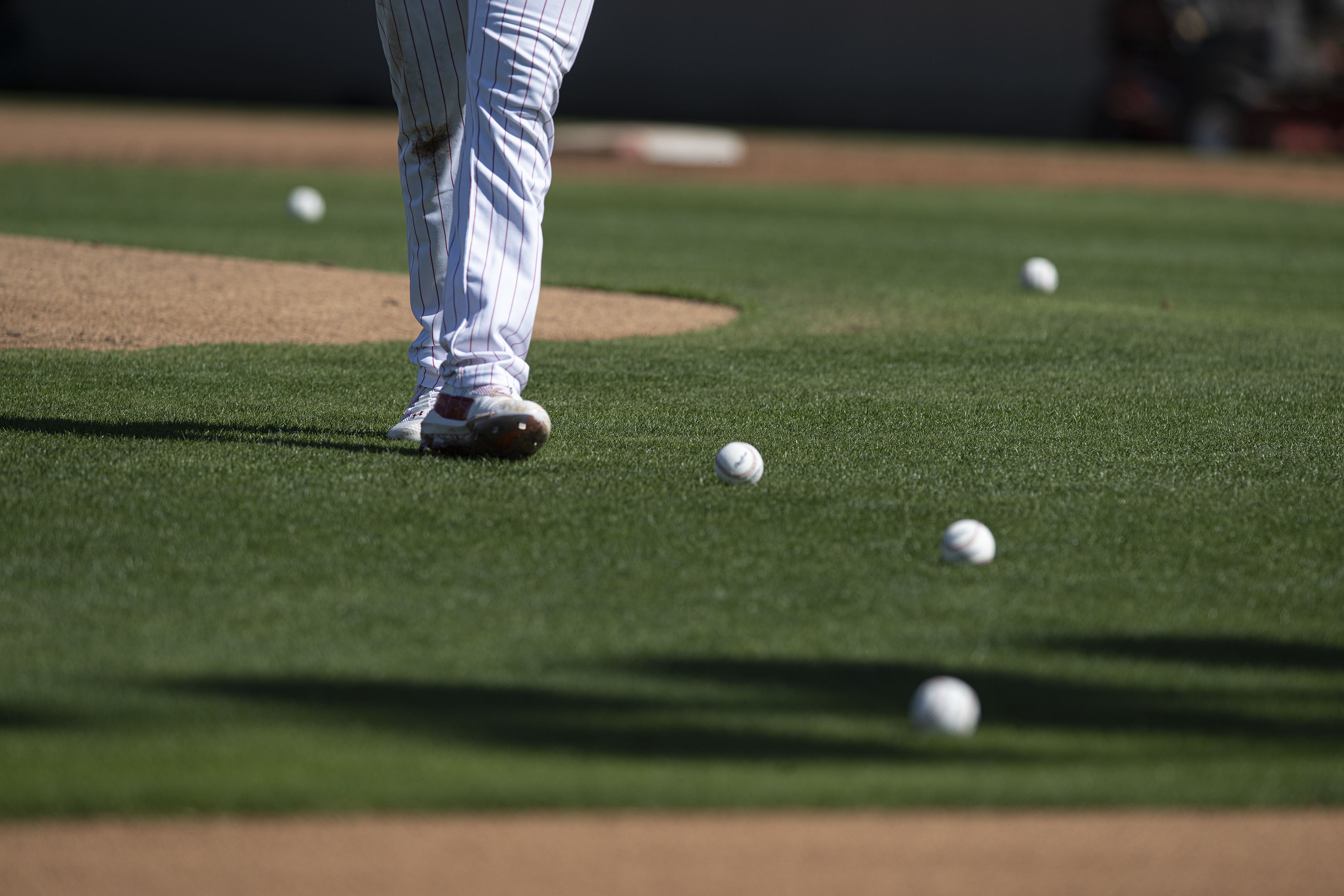 Phillies' Scott Kingery shows off results of his 'different swing