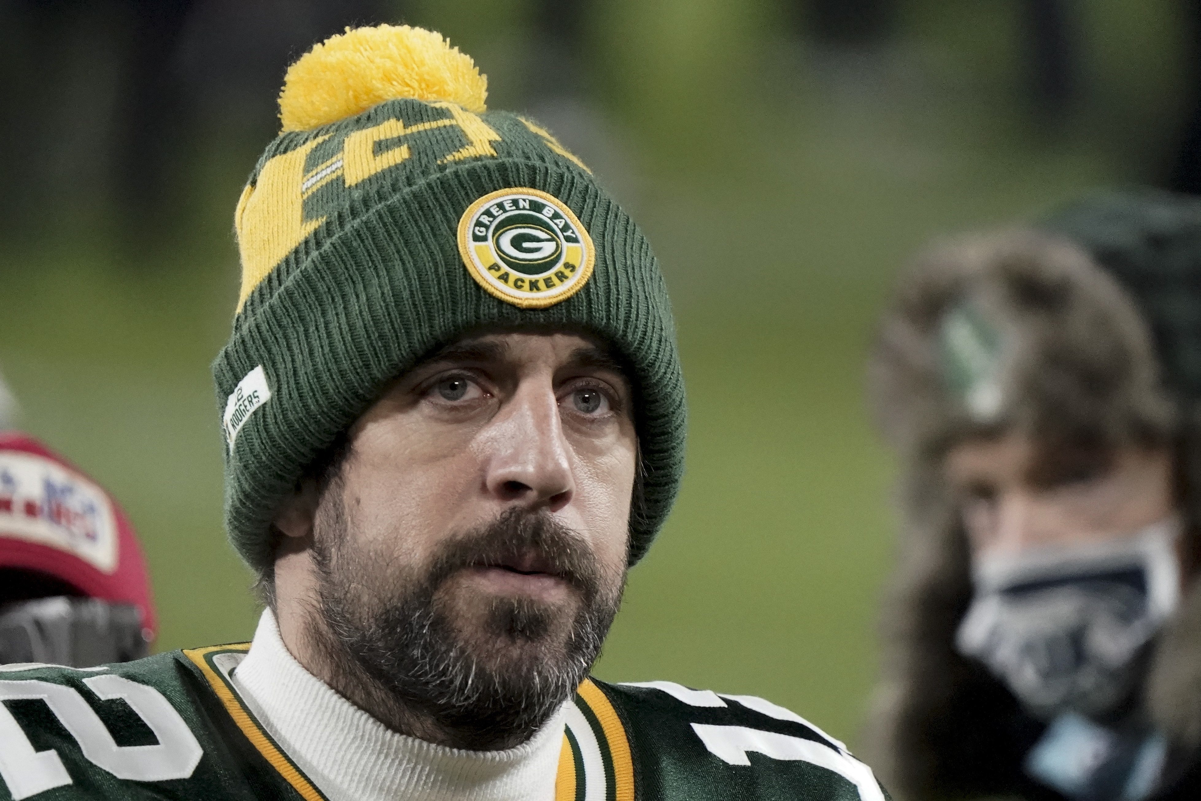 Aaron Rodgers signs $134 million NFL contract, commits to Green Bay