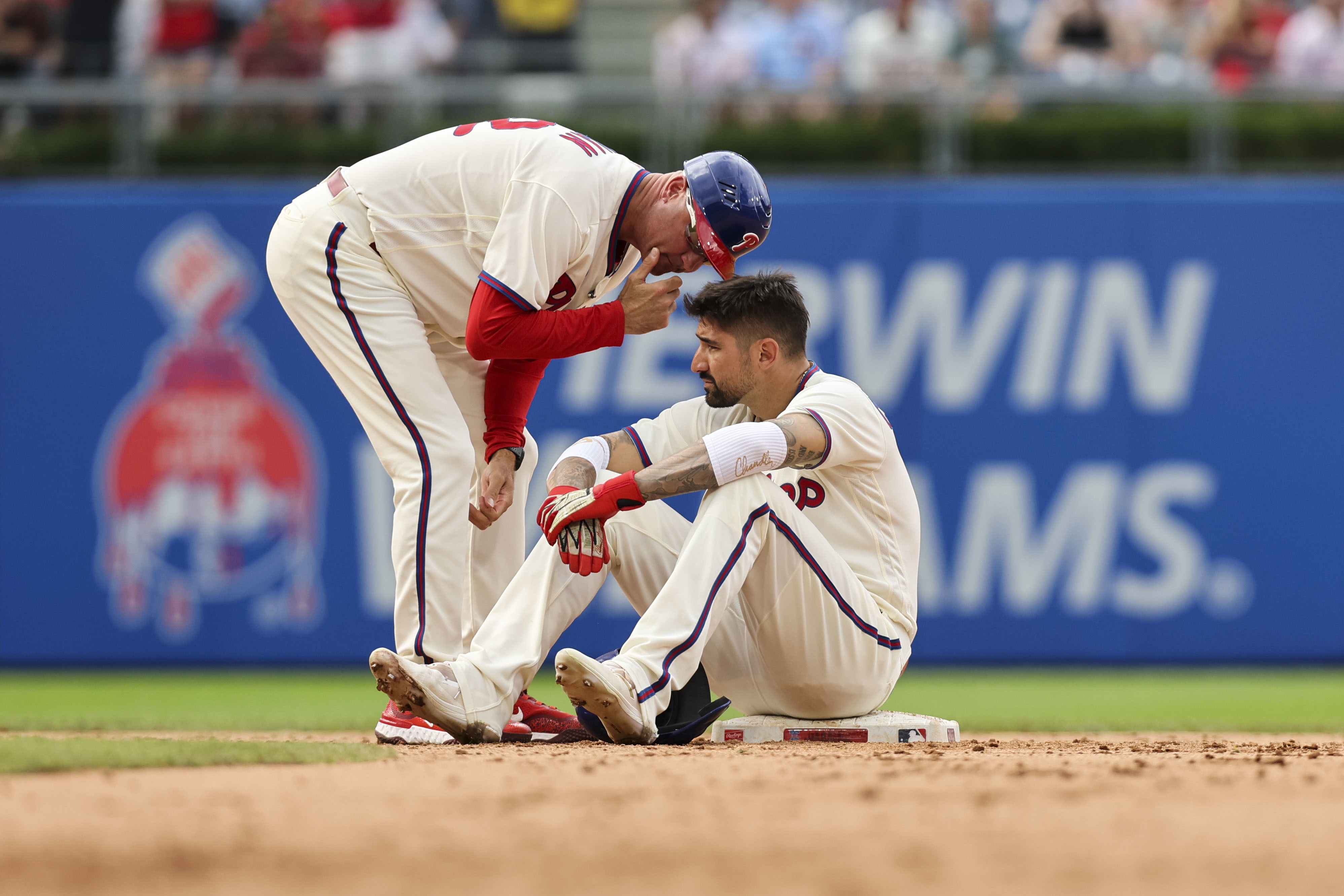 Cubs playoff update: Bullpen falters, Cubs lose wild card position