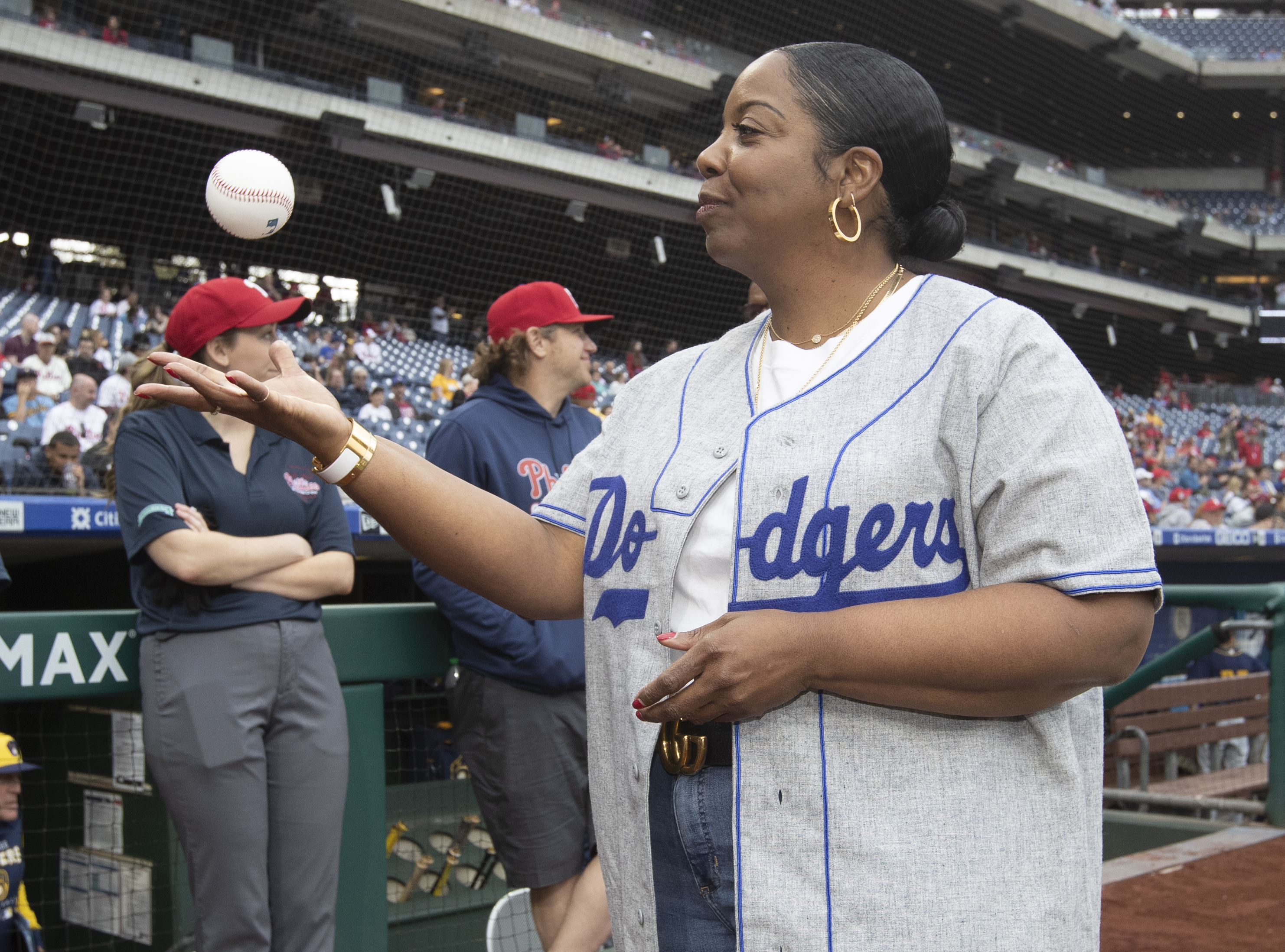 Jackie Robinson endured death threats, a boycott warning and more when he  made his Philly debut 75 years ago