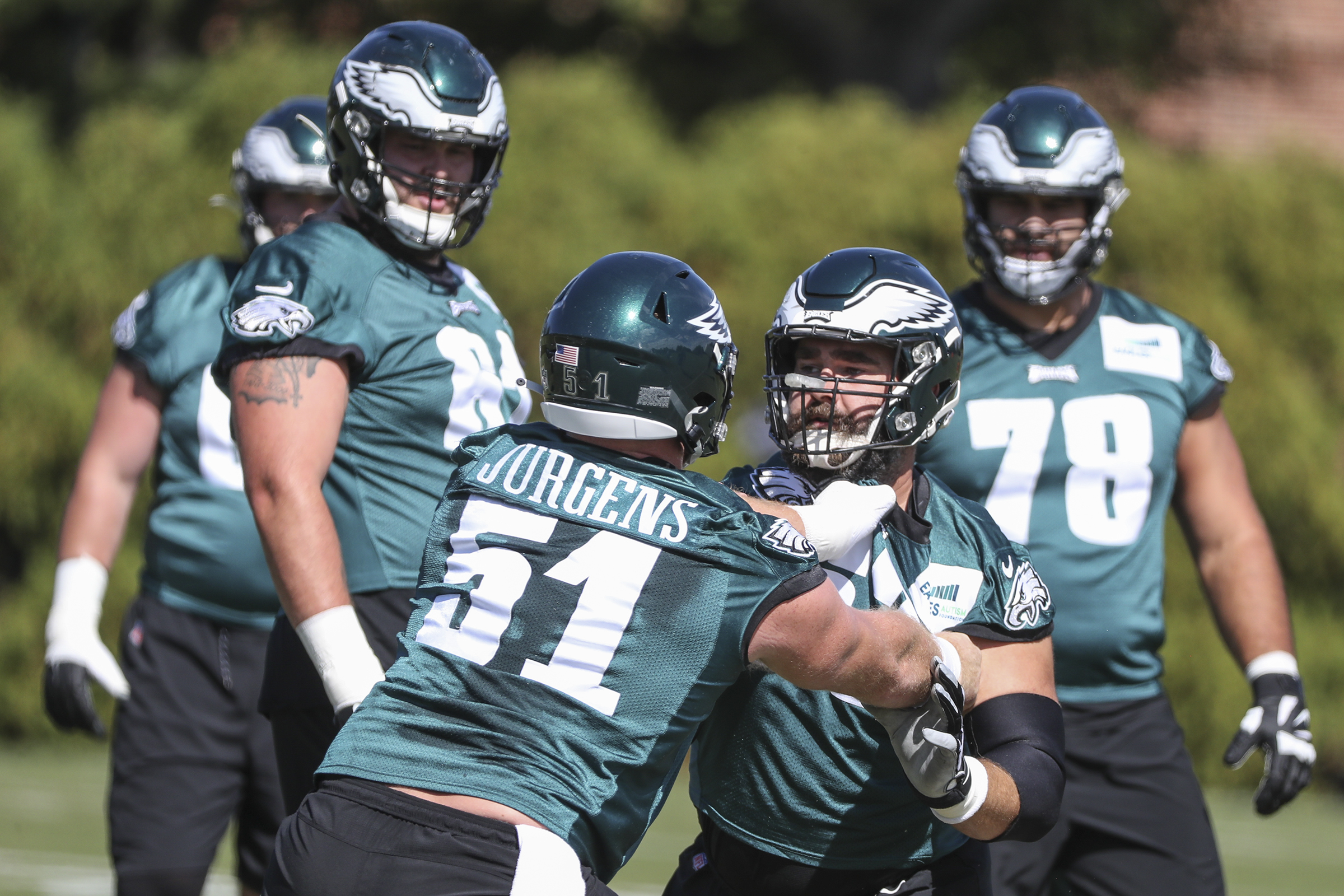 NFL: Eagles' Jurgens adjusts to new role, Sports