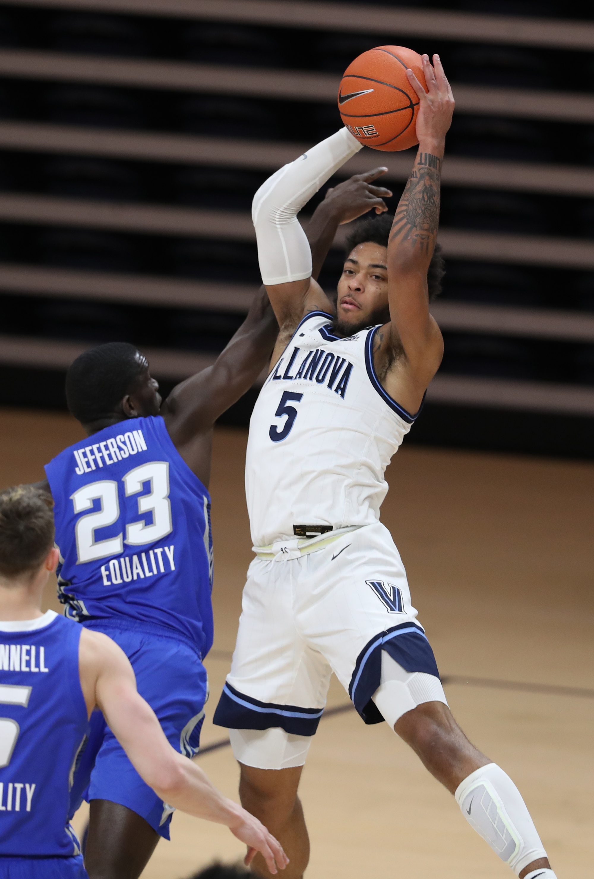 Collin Gillespie injury: Villanova PG out for season with torn MCL