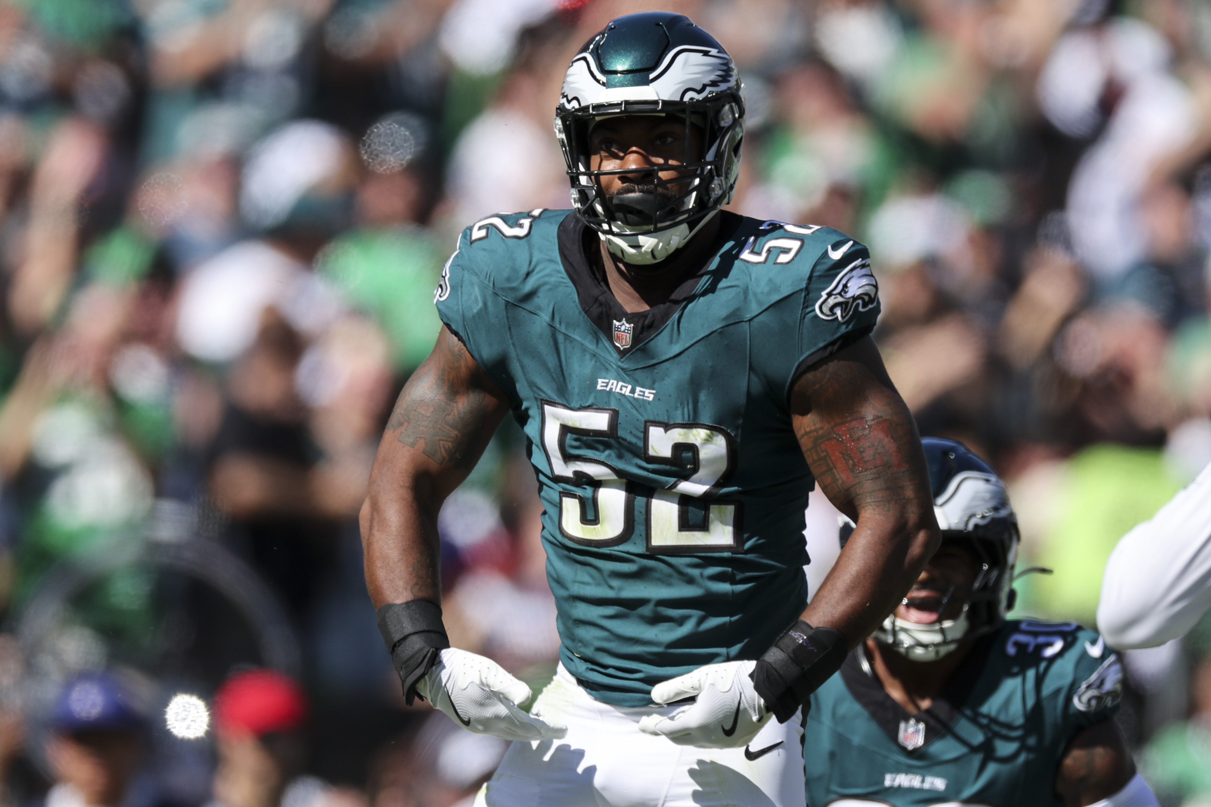 Eagles' Za'Darius Smith announces retirement after 11 seasons