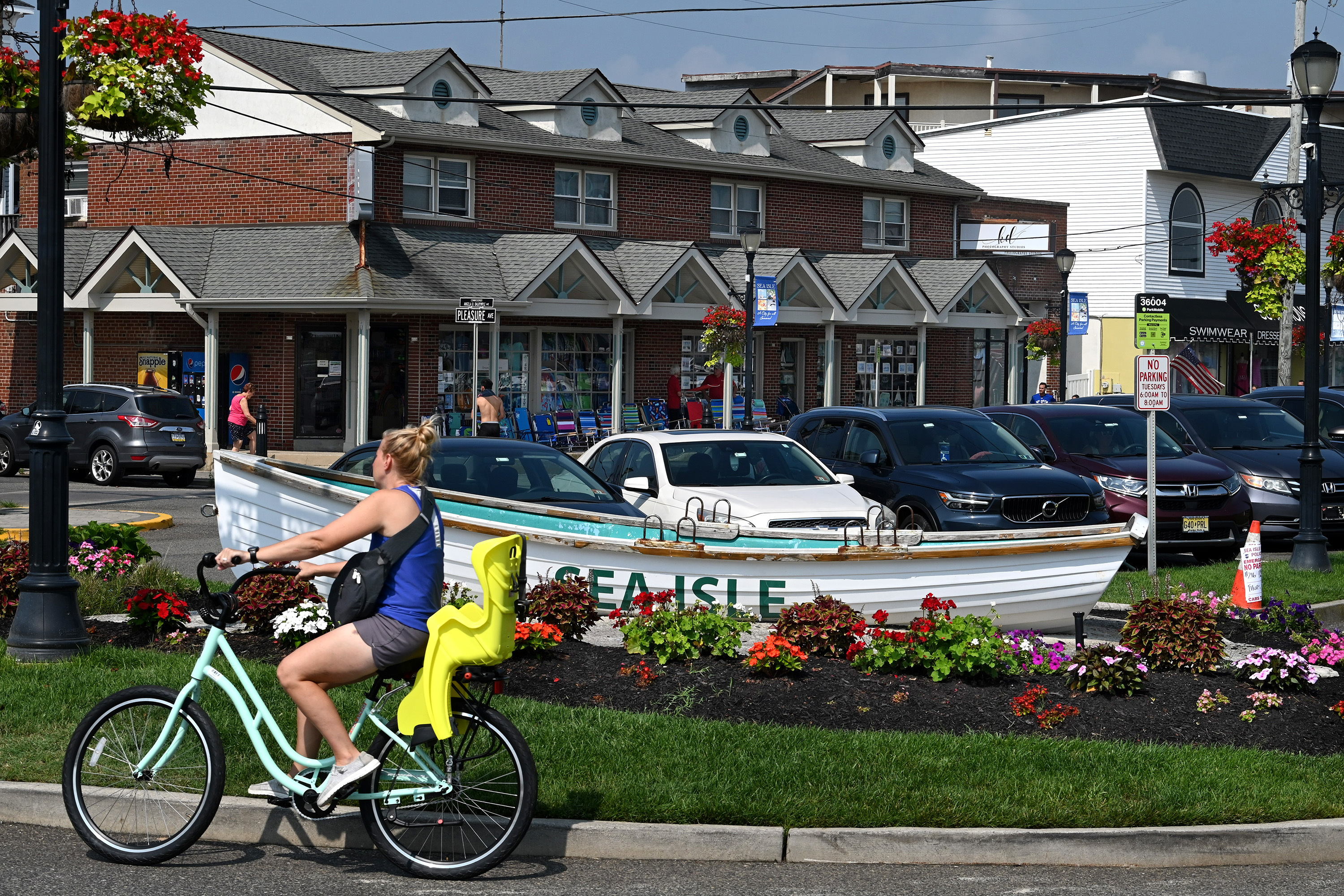 Jersey Shore vacationers flock to general stores for items they