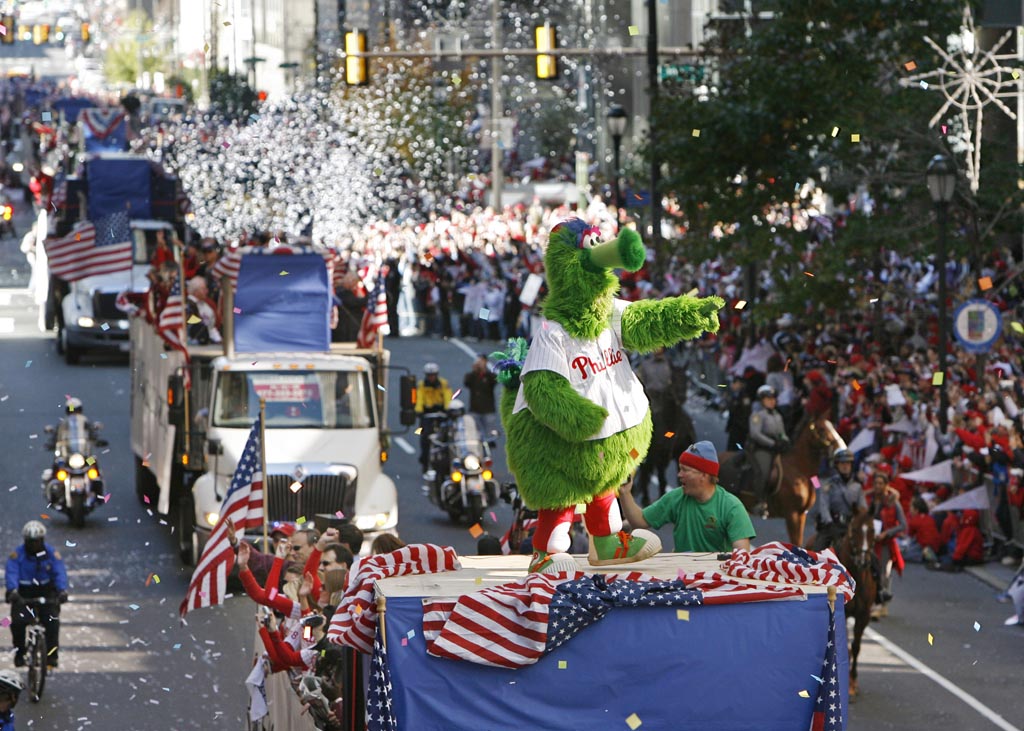 Phillies Parade 2008 v. Eagles Parade 2018 - The Good Phight