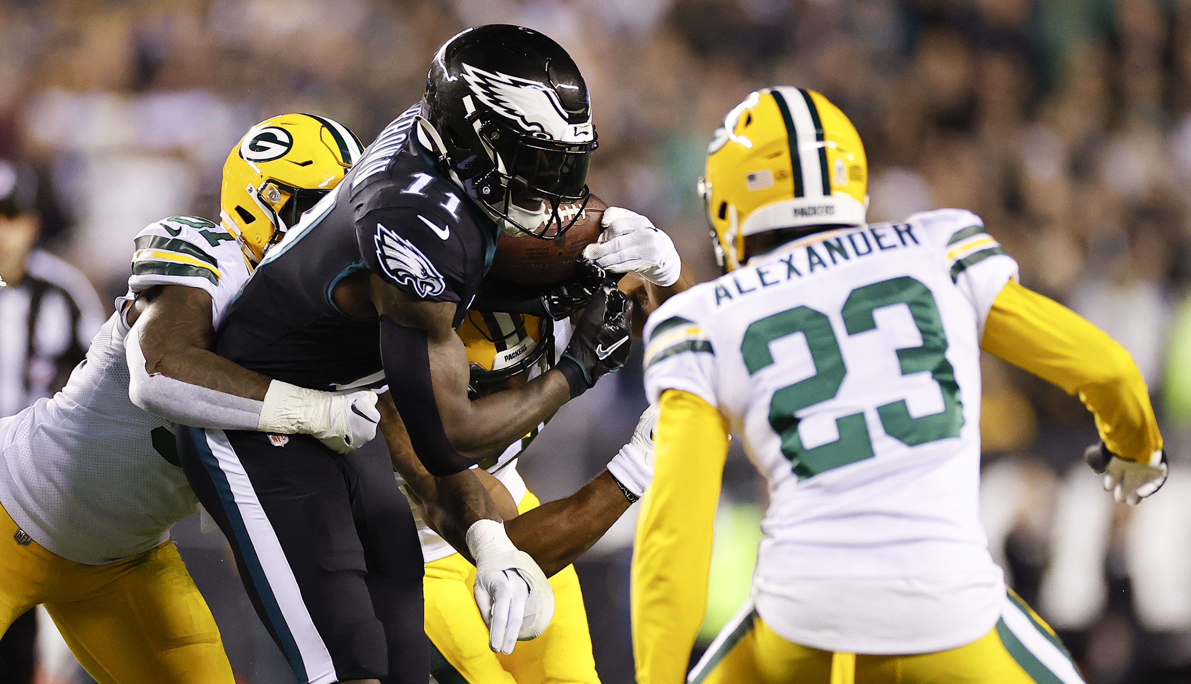 Jalen Hurts' second TD pass goes to A.J. Brown to extend the Eagles' lead  vs. Packers