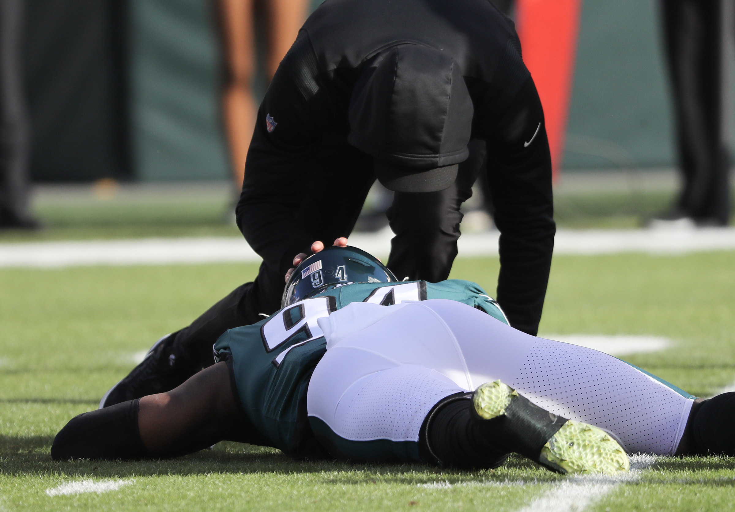 Josh Sweat Injury: Eagles DE Exits With Neck Injury, Taken to Hospital