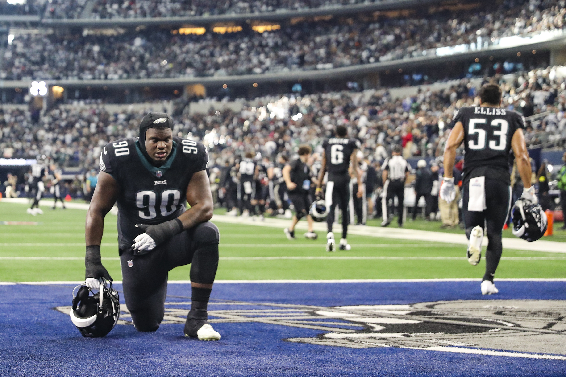 Through grief, Eagles' Jordan Davis and Nakobe Dean support each other  after the loss of their Georgia friends