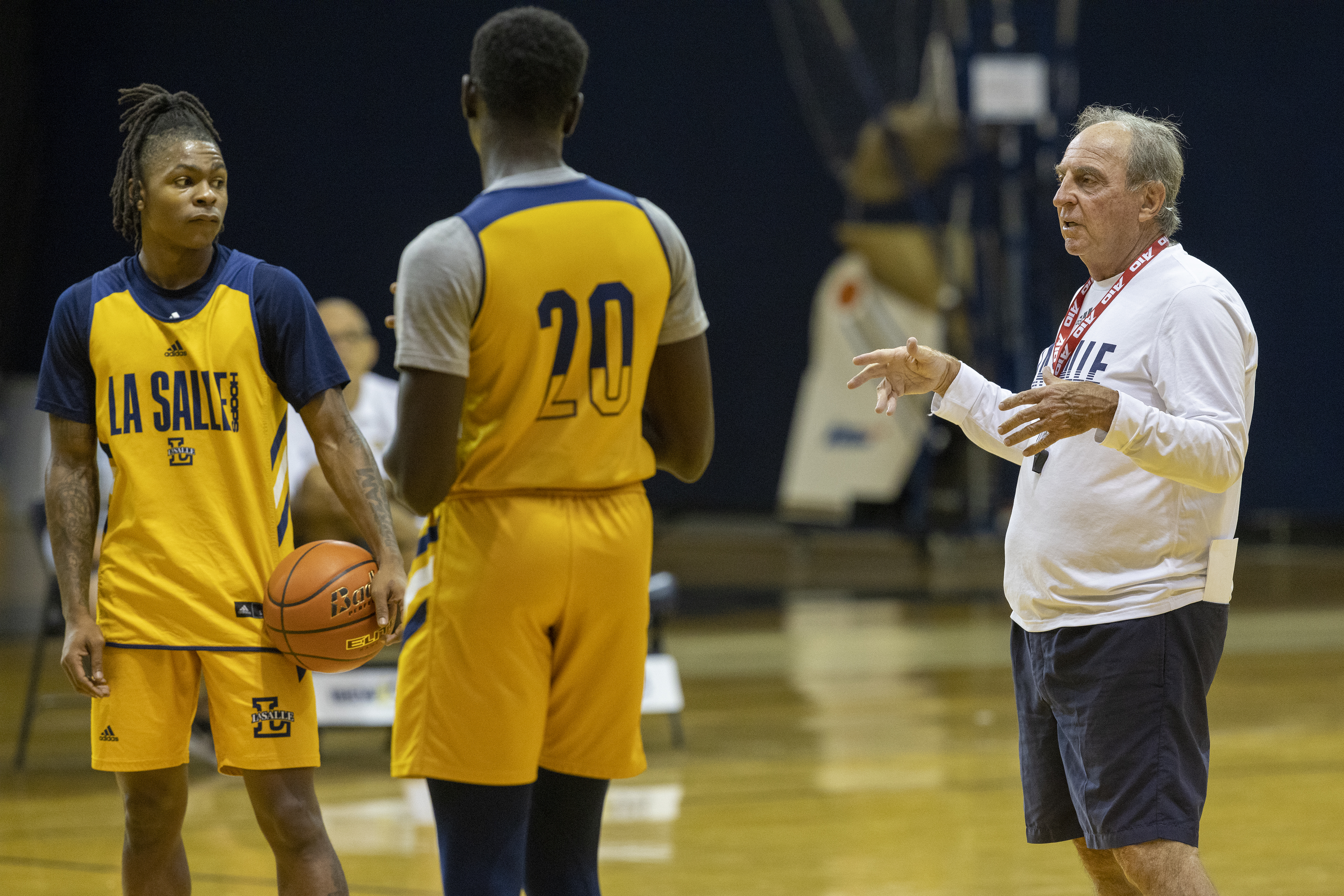 Fran Dunphy back on practice court at La Salle still aiming for