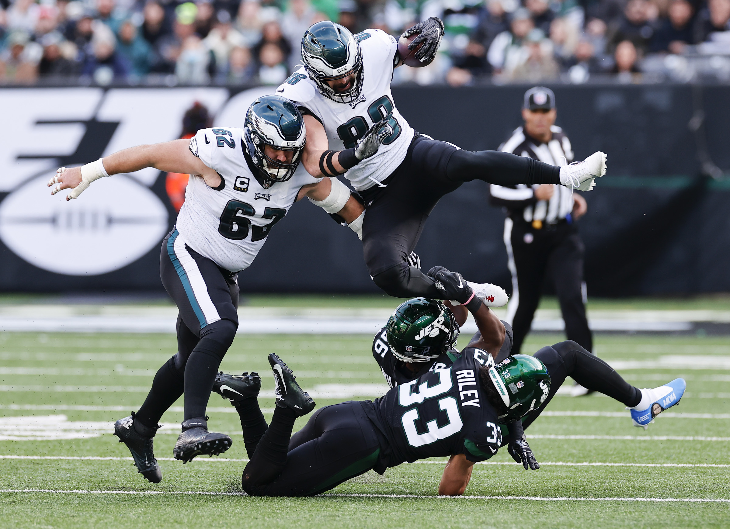 Eagles-Jets analysis: Gardner Minshew leads the Birds to victory