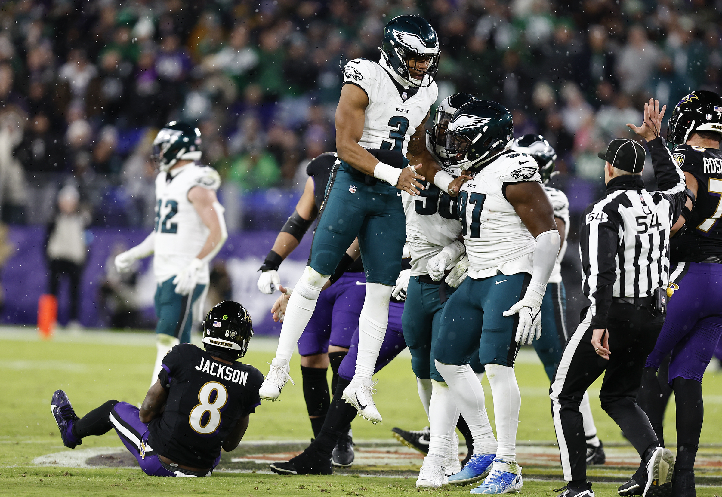 Eagles grind out 24-19 victory vs. Ravens as the winning streak hits eight