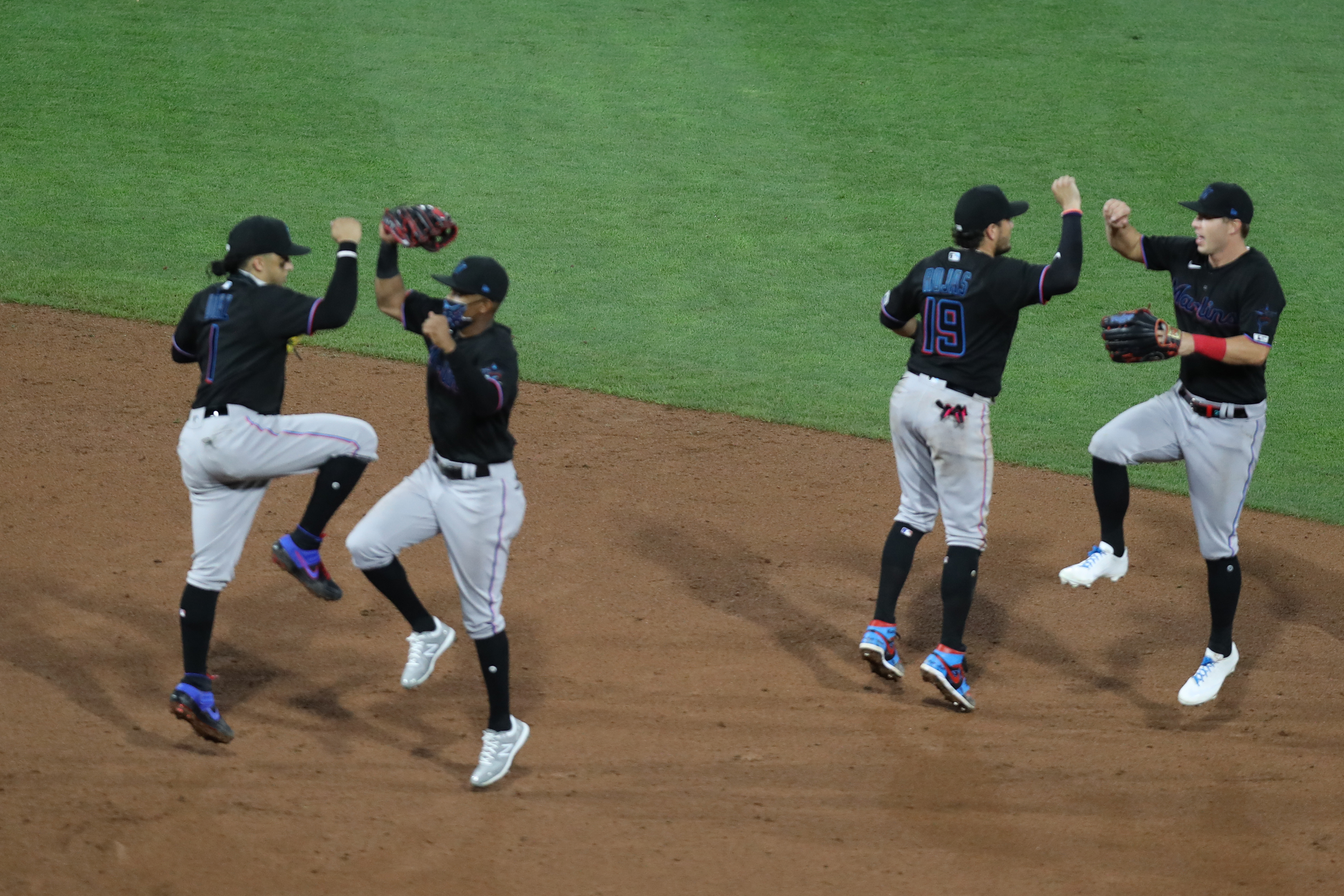 Phillies support Black Lives Matter movement during Opening Day