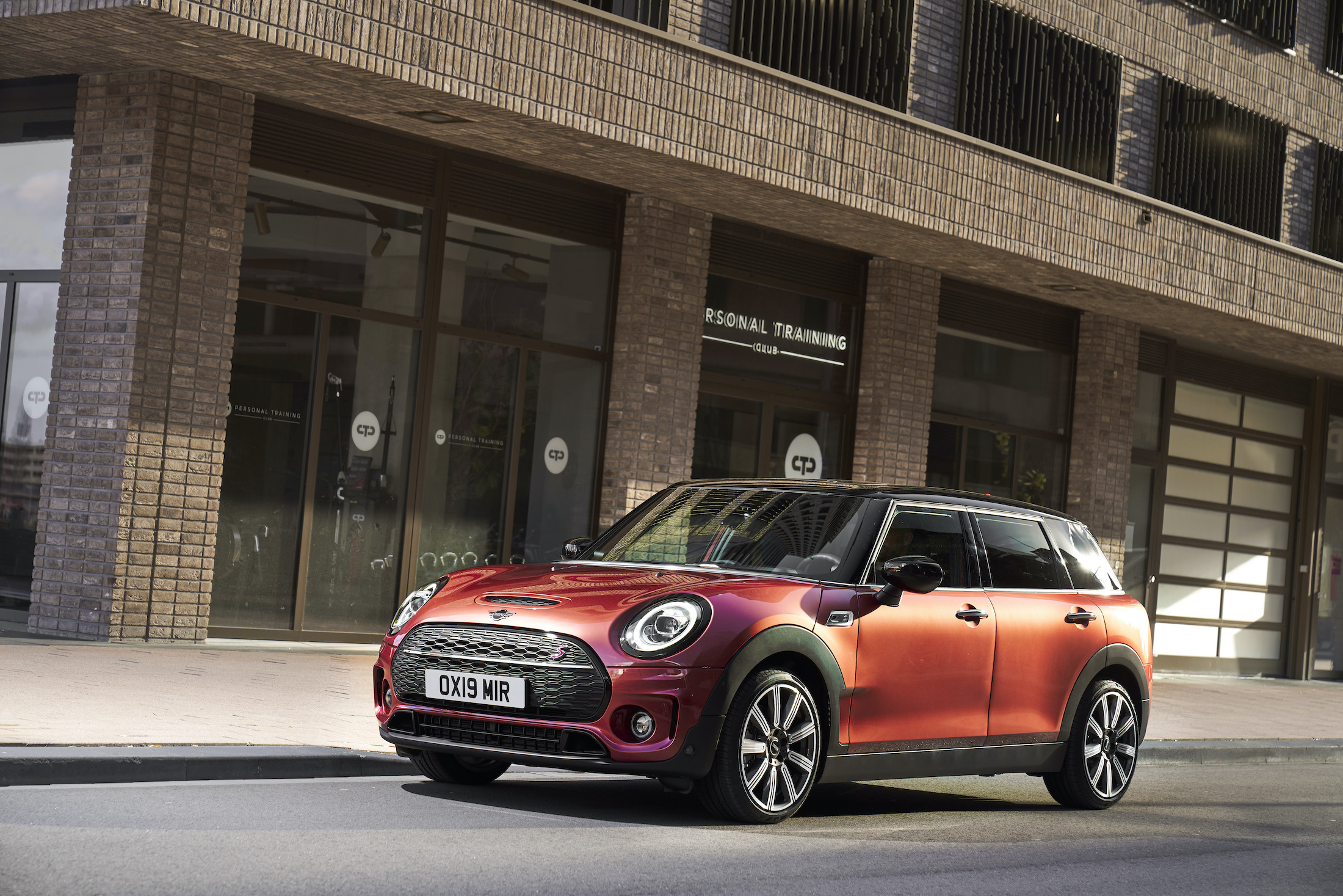 Mini Cooper S Clubman ALL4 offers a little space, premium price