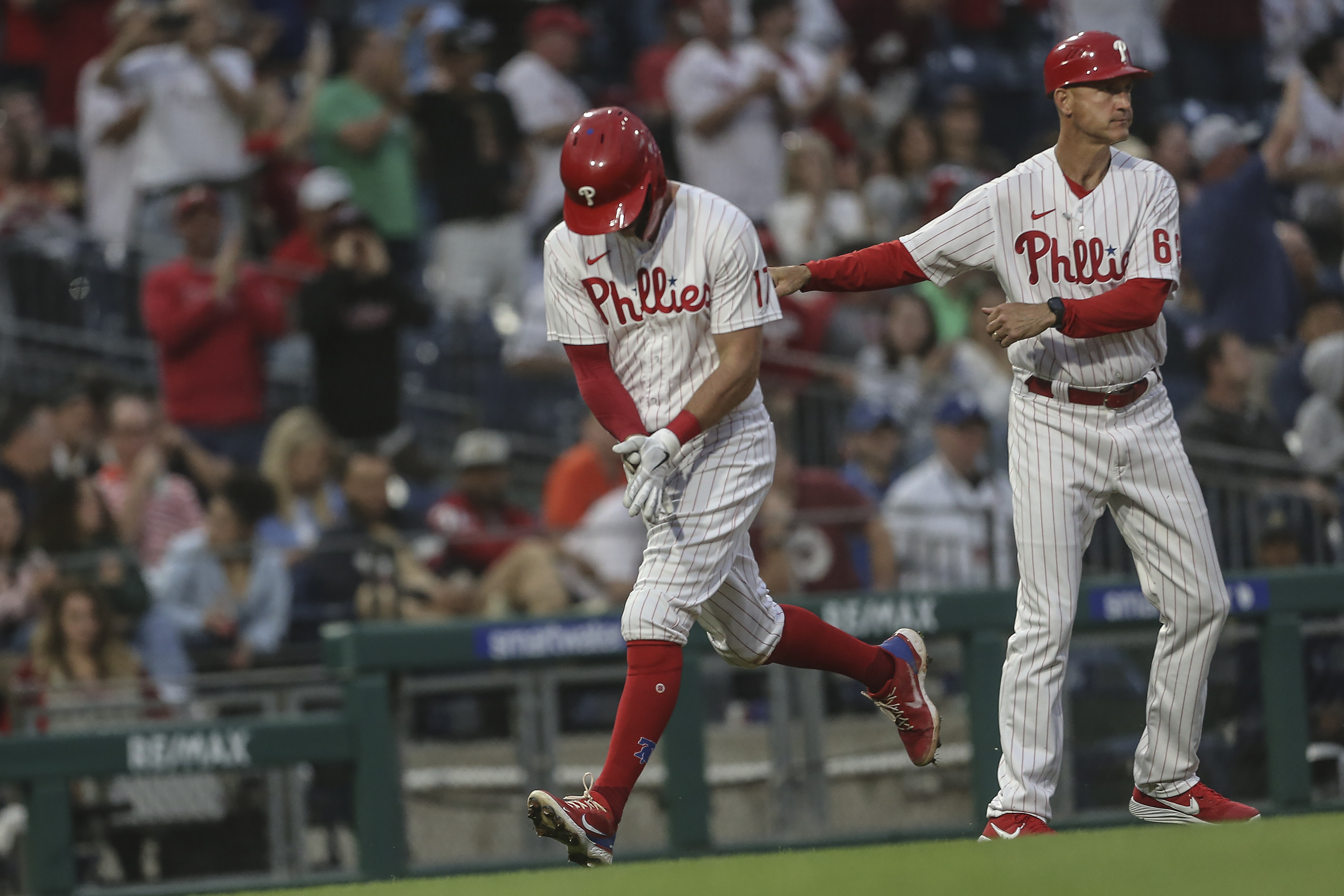 Wheeler K's 9 in 7 shutout innings, Phillies top Padres 3-0