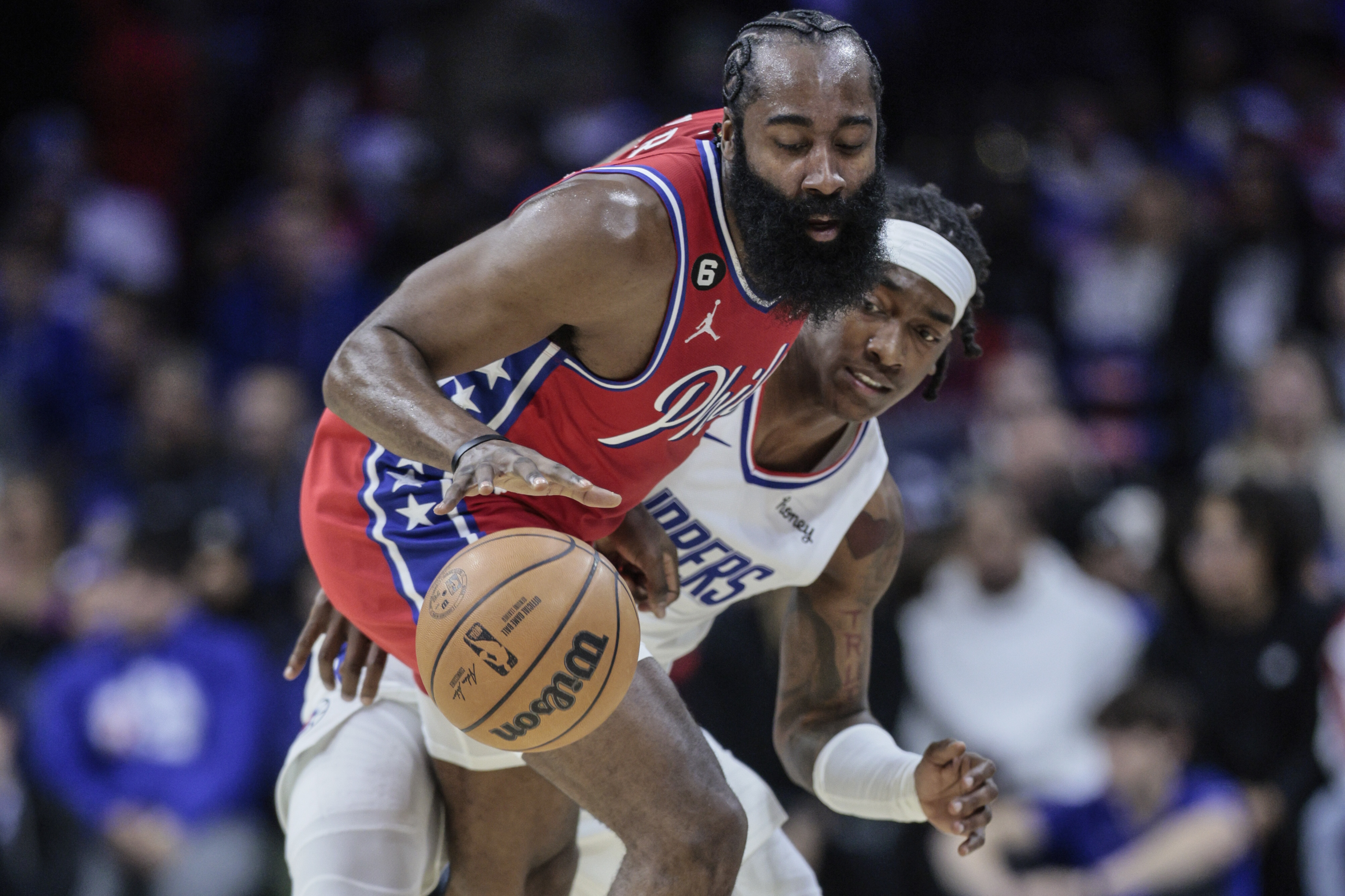 Tyrese Maxey injury updates: Sixers G expected to miss 3-4 weeks with a  foot injury - DraftKings Network