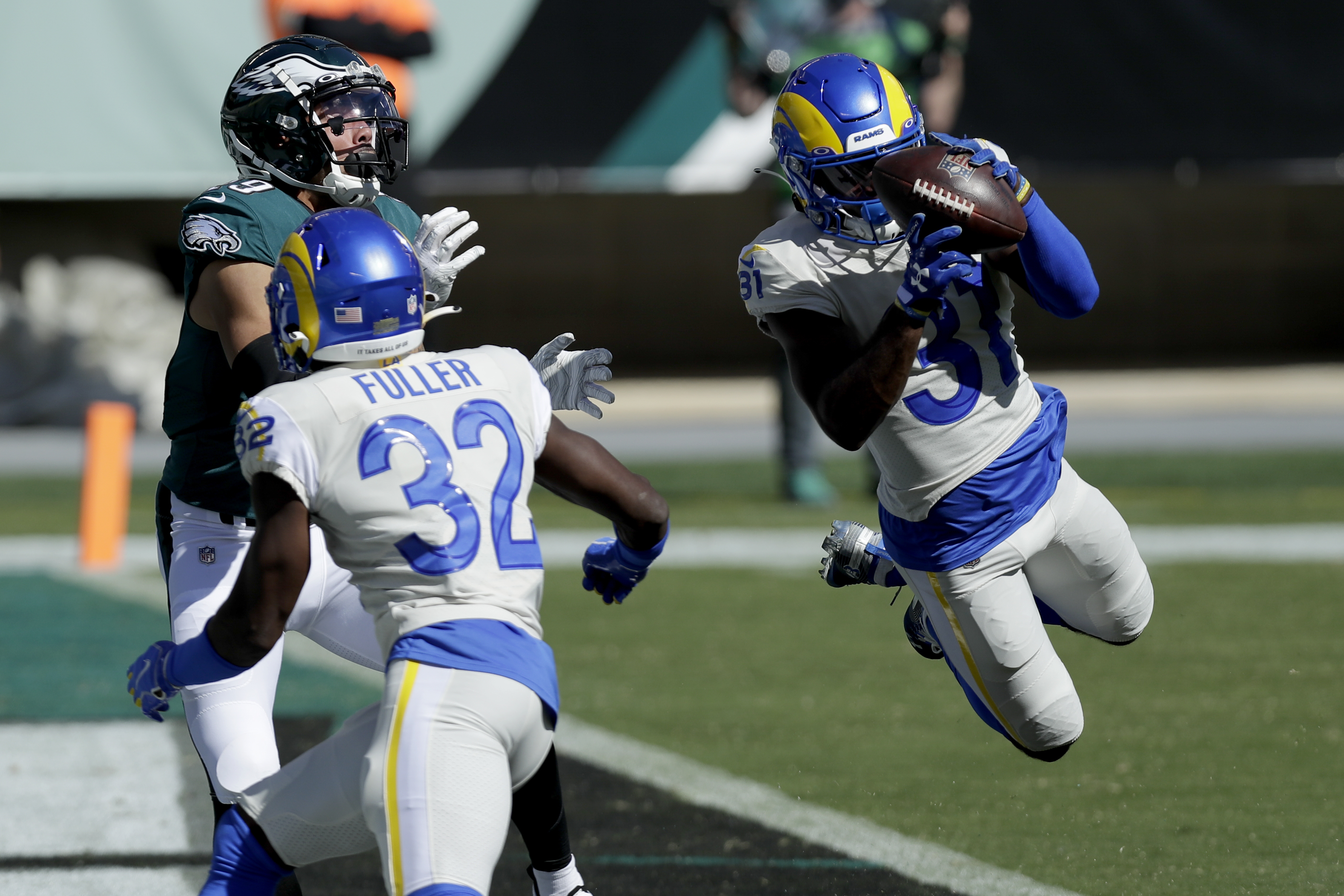 Eagles lose home opener 37-19 to Rams - WHYY