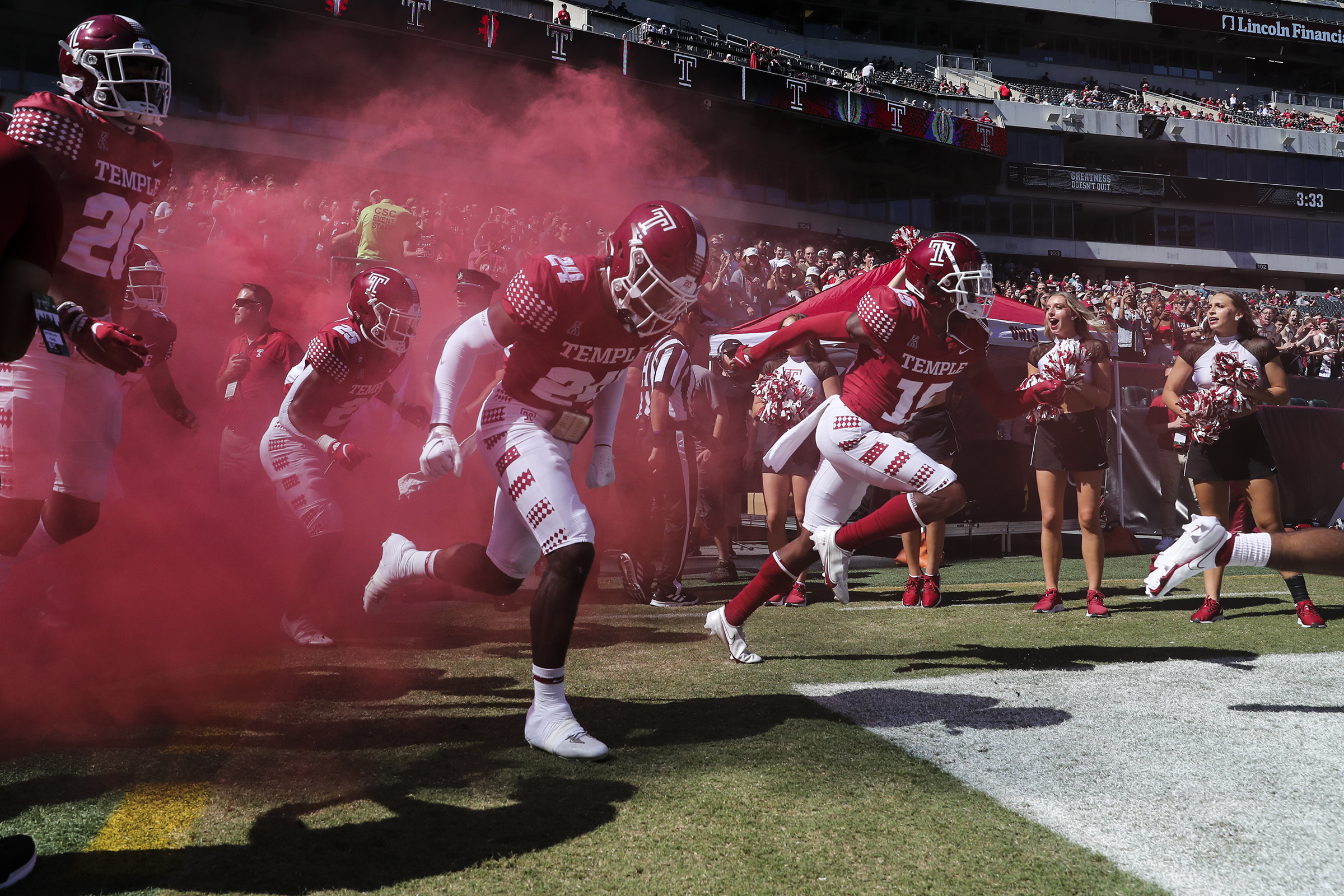 Temple Football Extends Contract With Eagles to Continue Playing