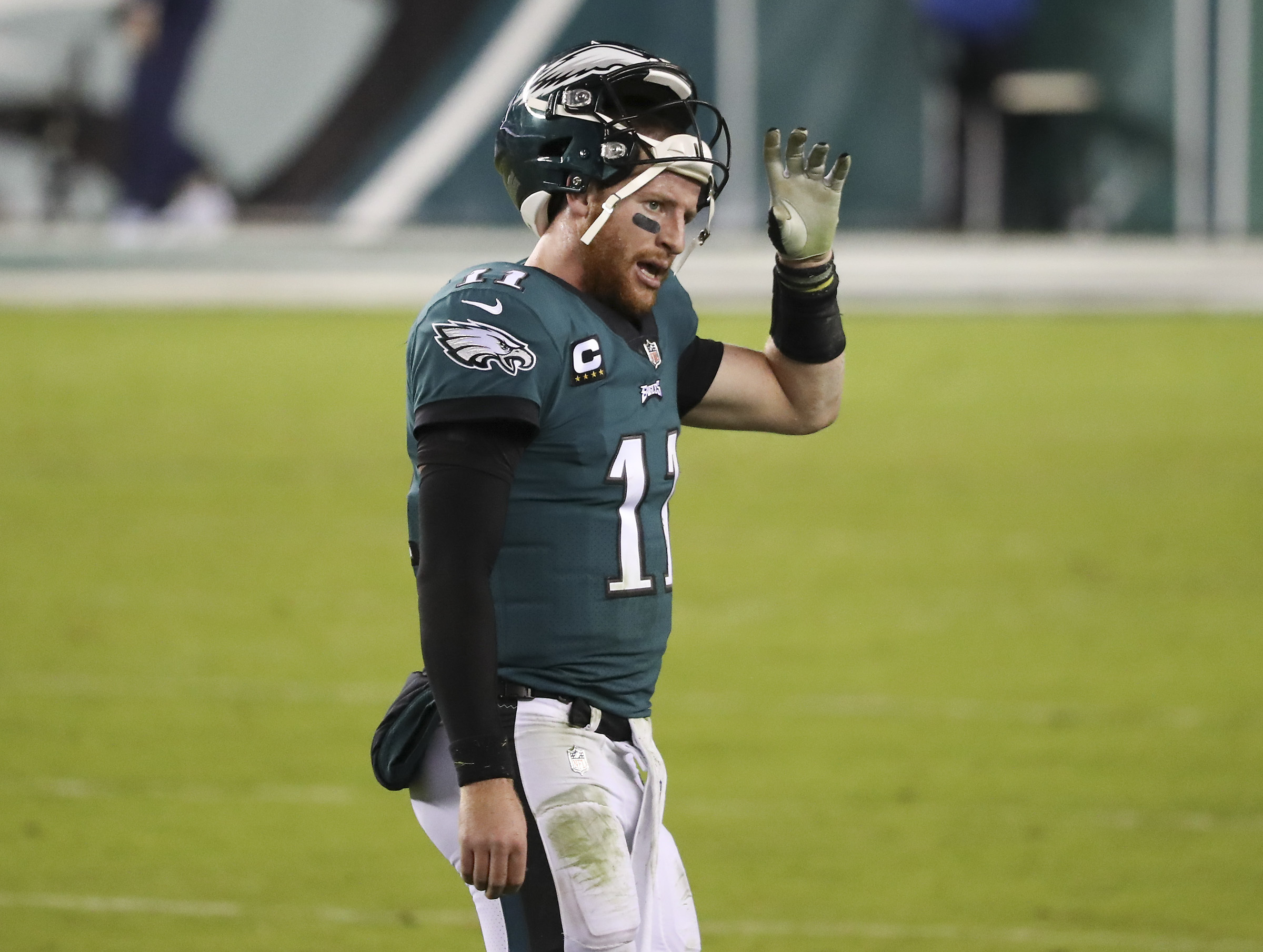 NFL CAPSULE  Wentz, Eagles look to get back on track against 3-0 Packers