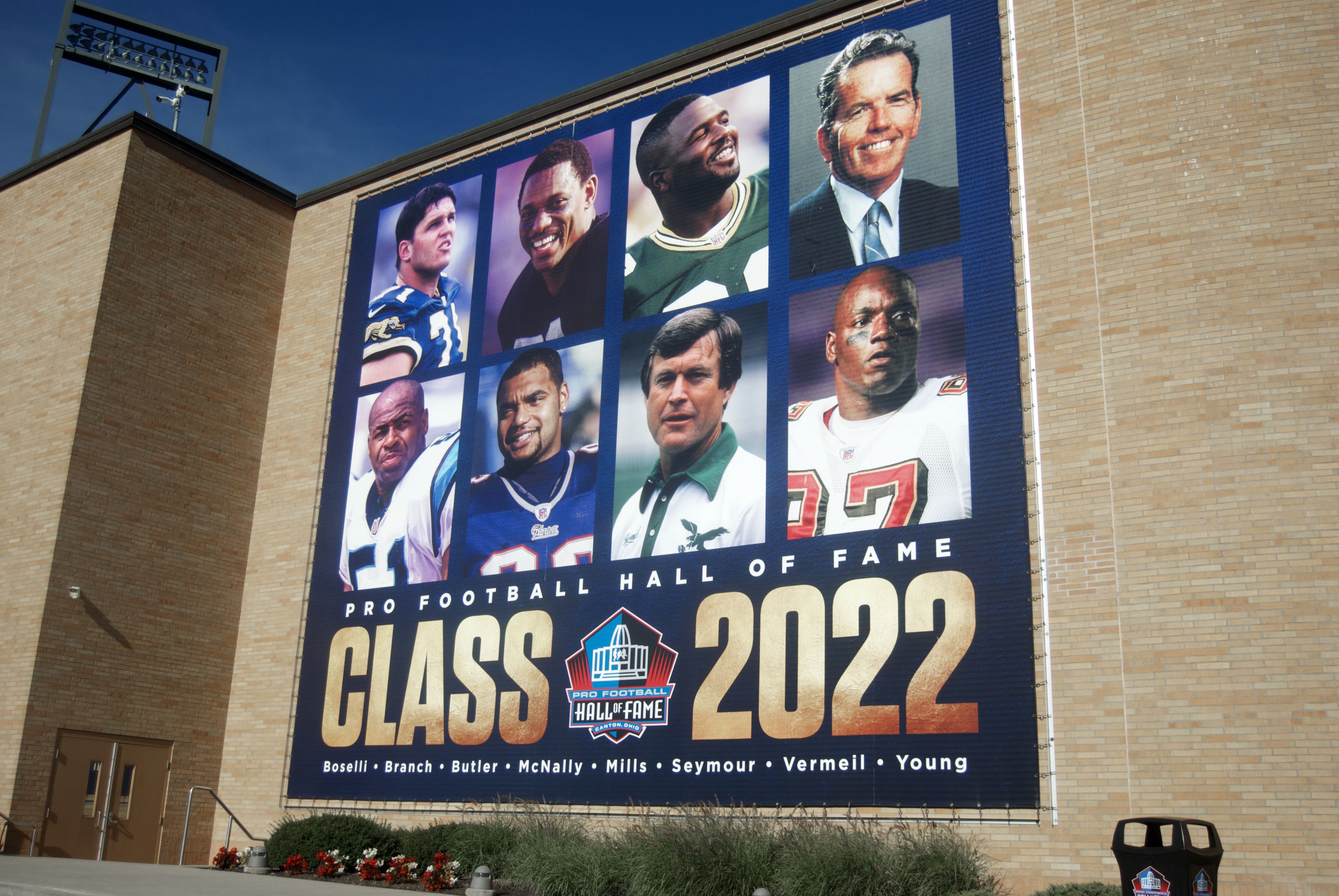 pro football hall of fame inductees