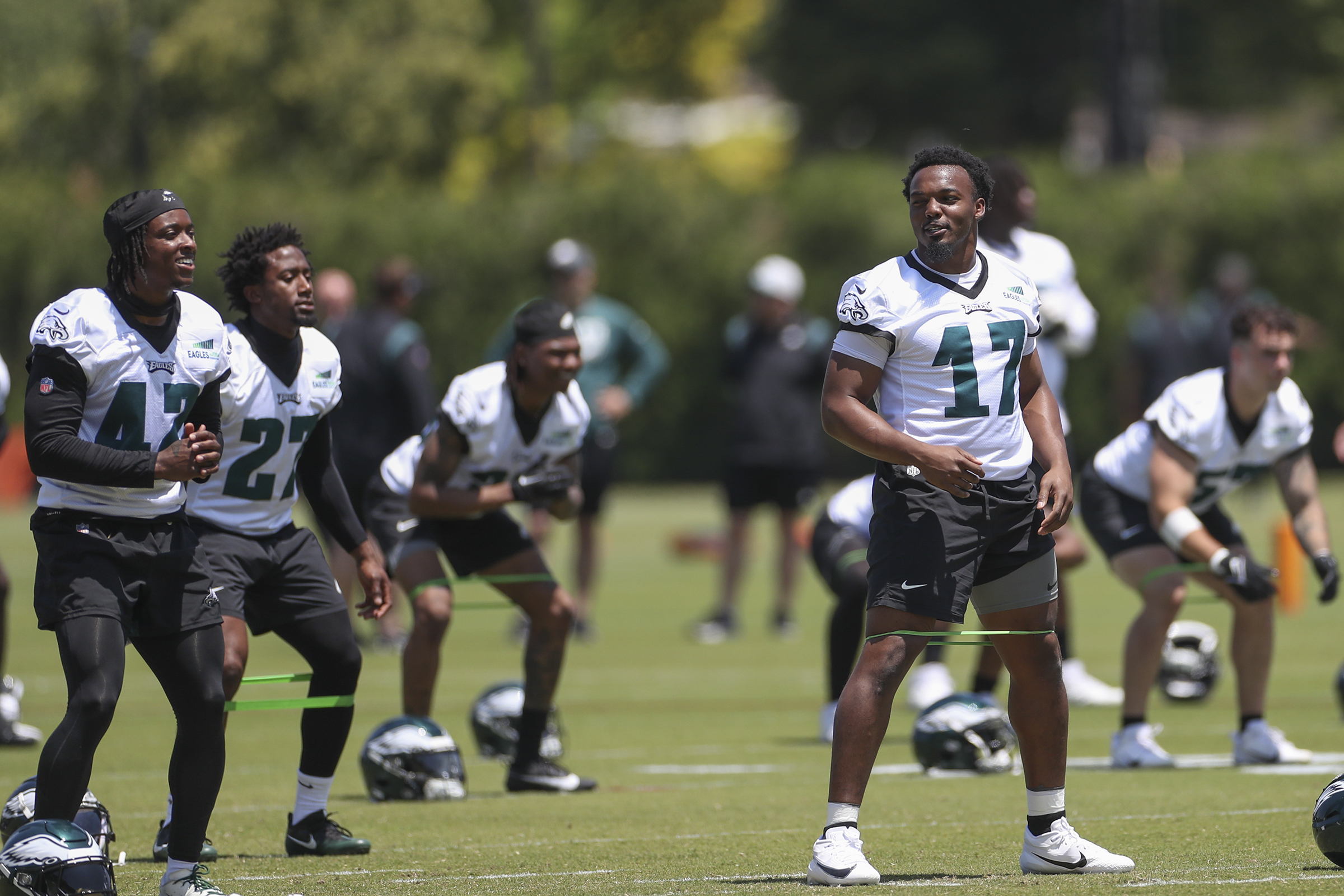 Eagles sign offensive lineman, training camp standout, to 2-year