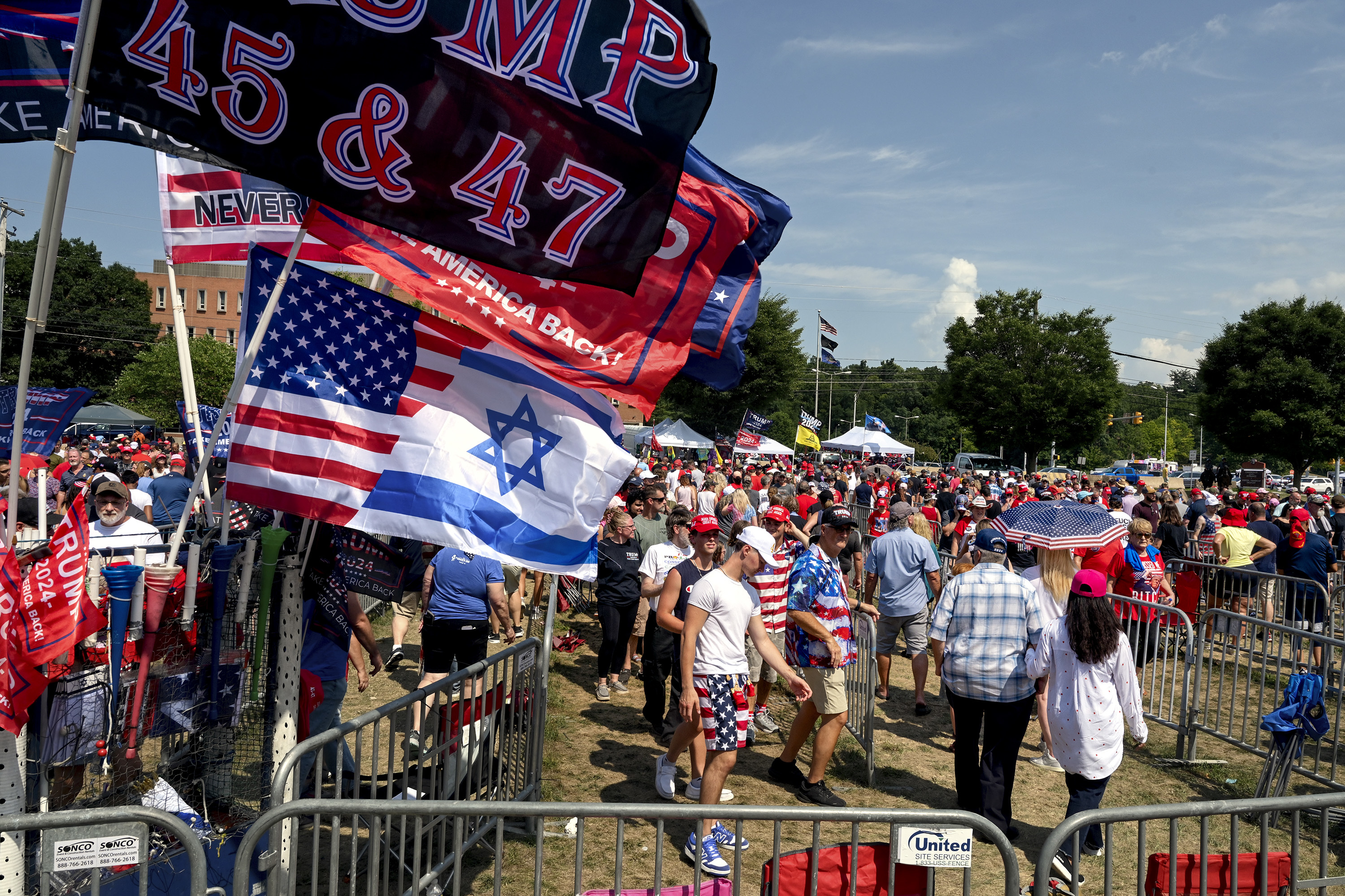 Pittsburgh Rally Trump attacks Harris' racial identity, visits Pa. for first rally since ...