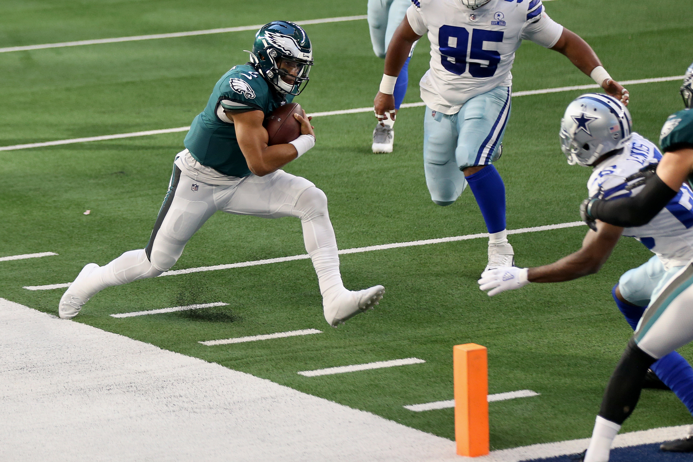 Fletcher Cox breaks out army crawl celebration after touchdown