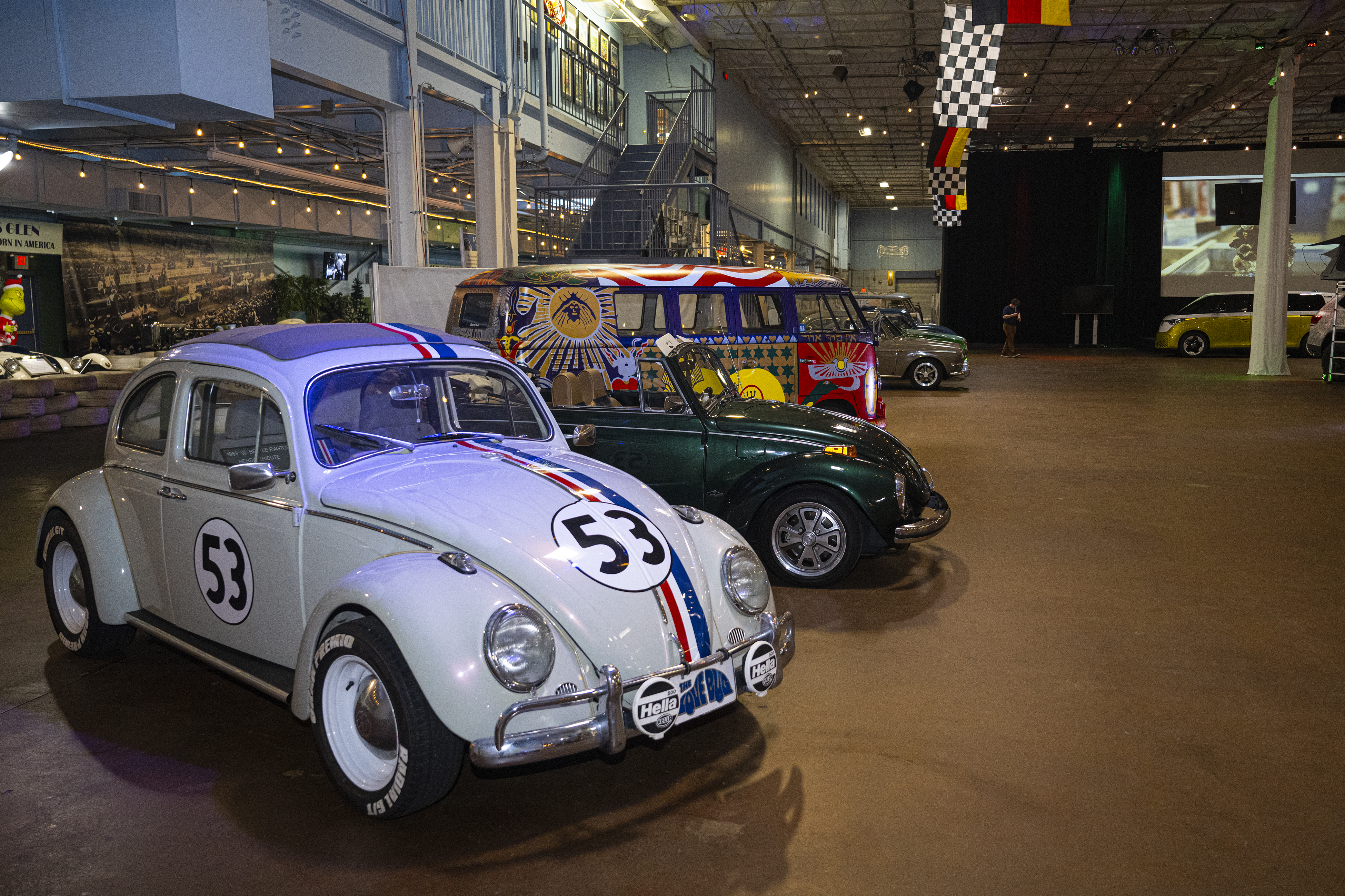 ボイプラ 展示会 シンロン ID New electric ID.Buzz joins historic VW lineup in Simeone exhibit