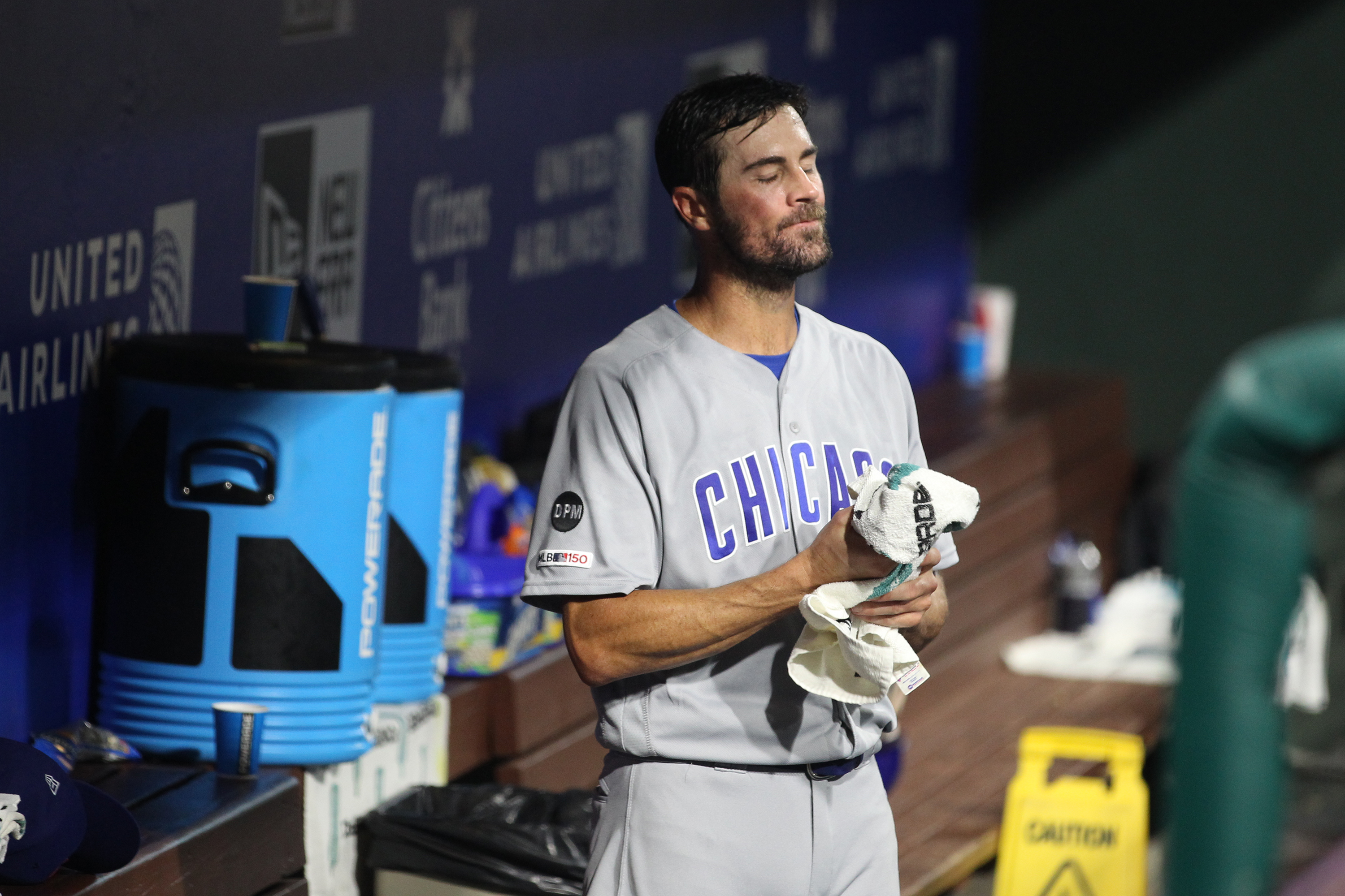 Dodgers sign Hamels, add depth to depleted rotation