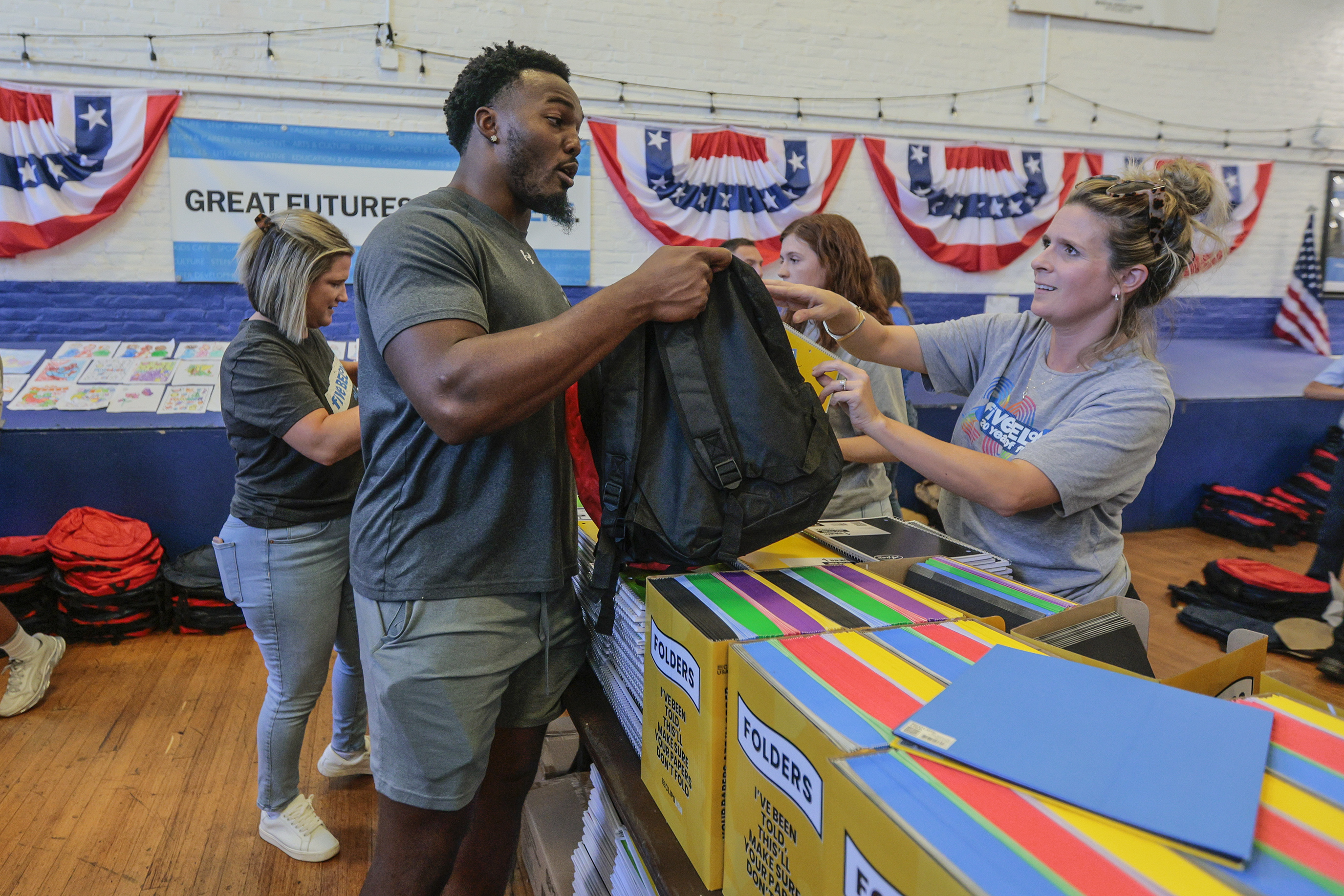 All about Eagles linebacker Nakobe Dean, who will be sidelined a few weeks  with a foot injury