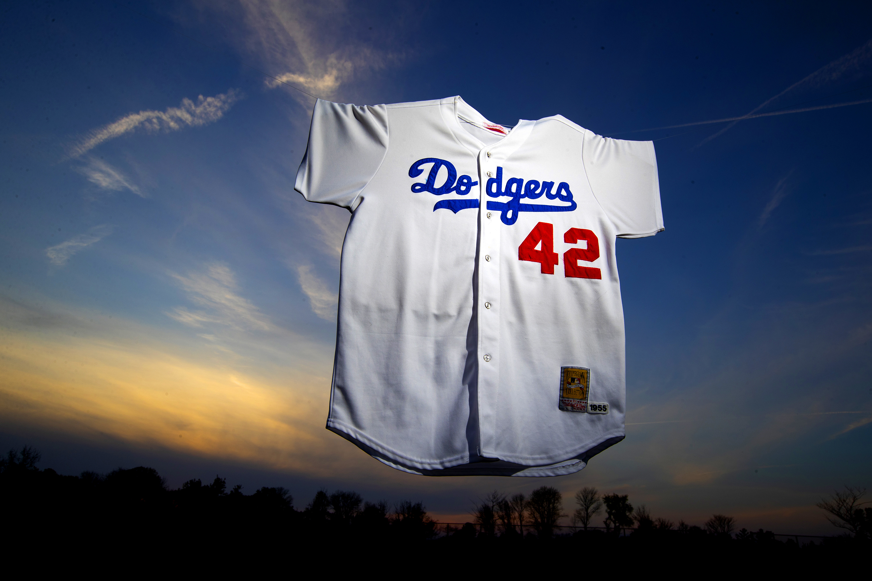 All of MLB to wear Jackie Robinson's No. 42 in Dodger Blue on