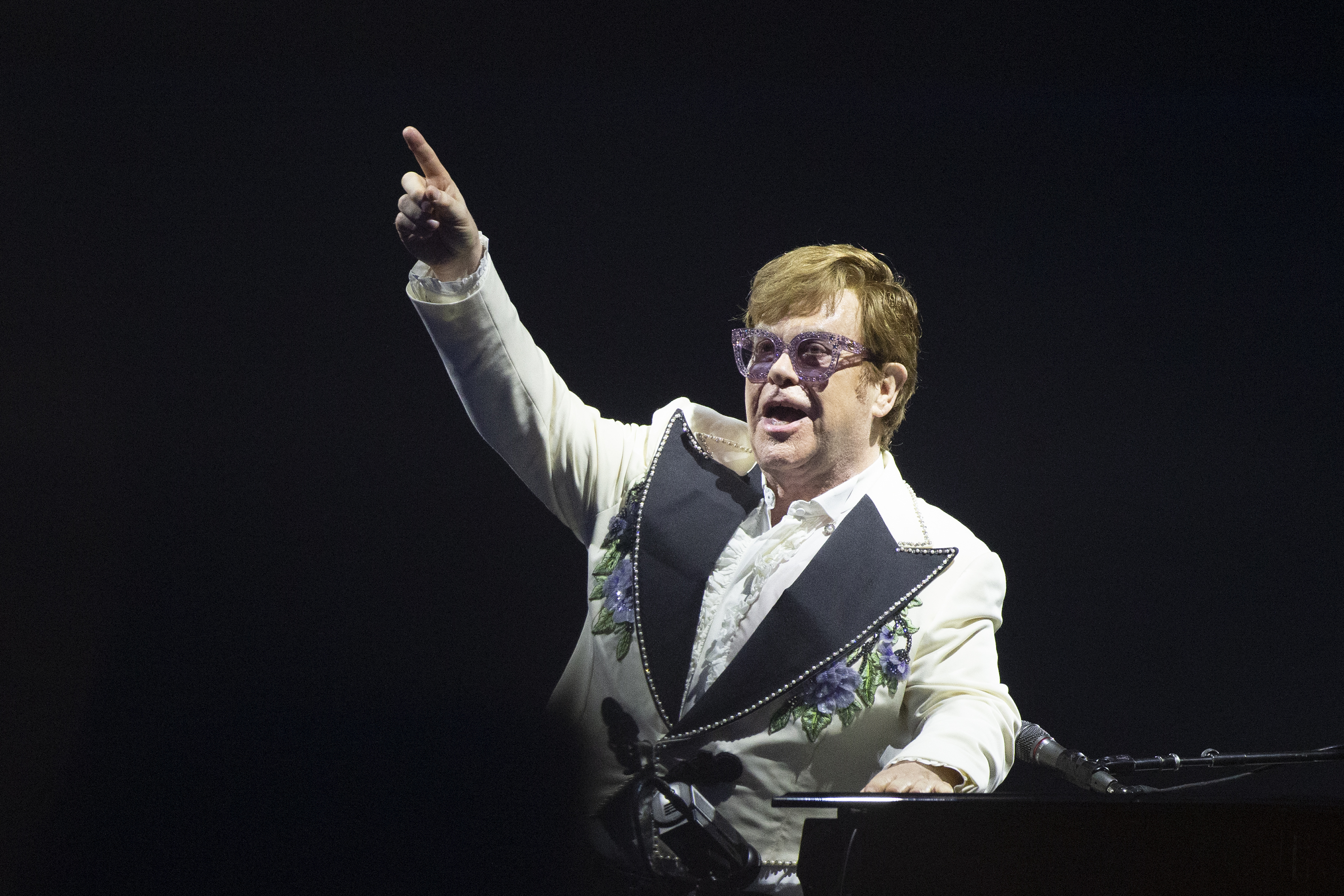 Elton John's farewell tour coming to Philadelphia in 2022 - 6abc