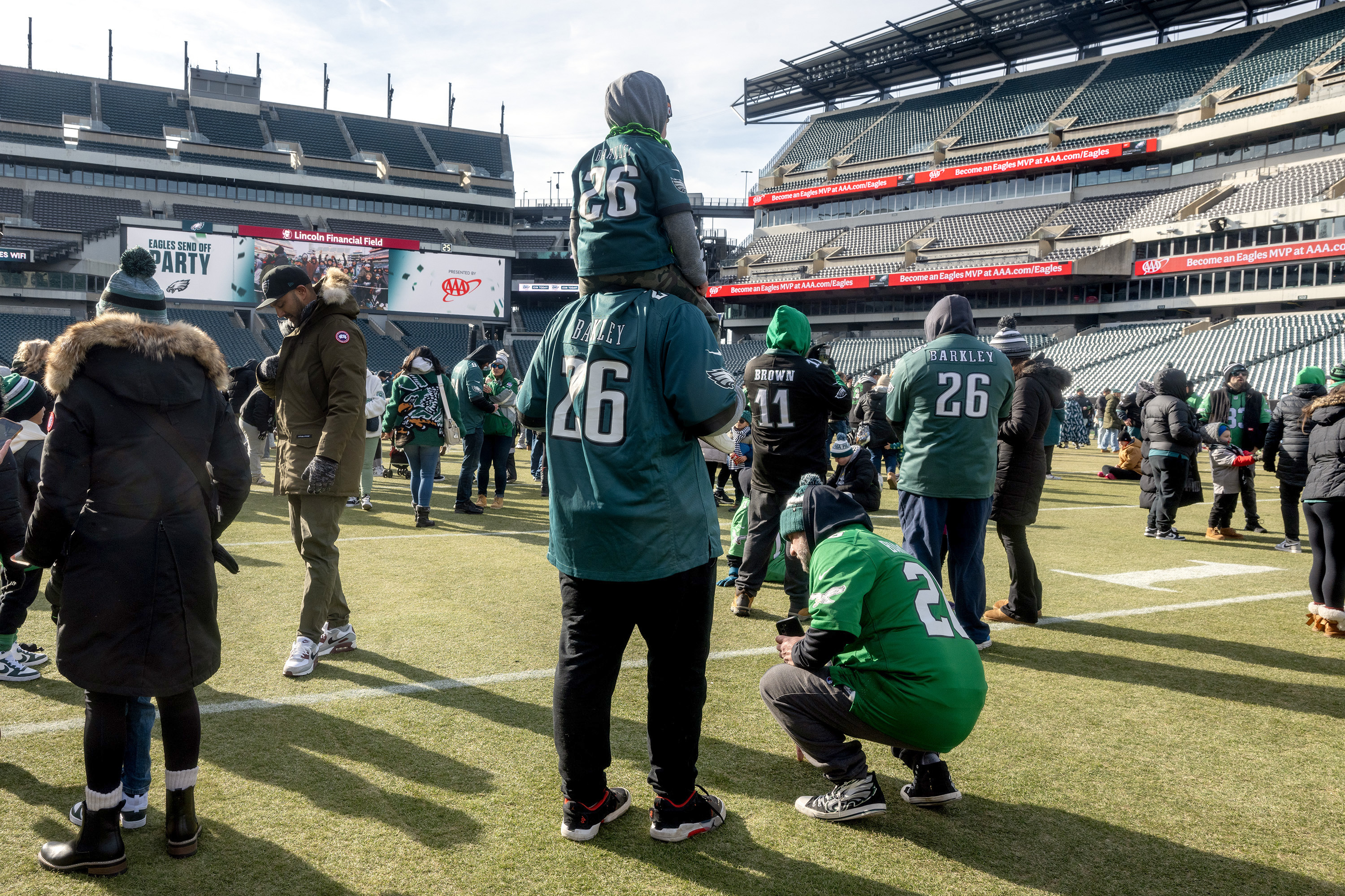 Eagles fans send team off to New Orleans Super Bowl against Chiefs