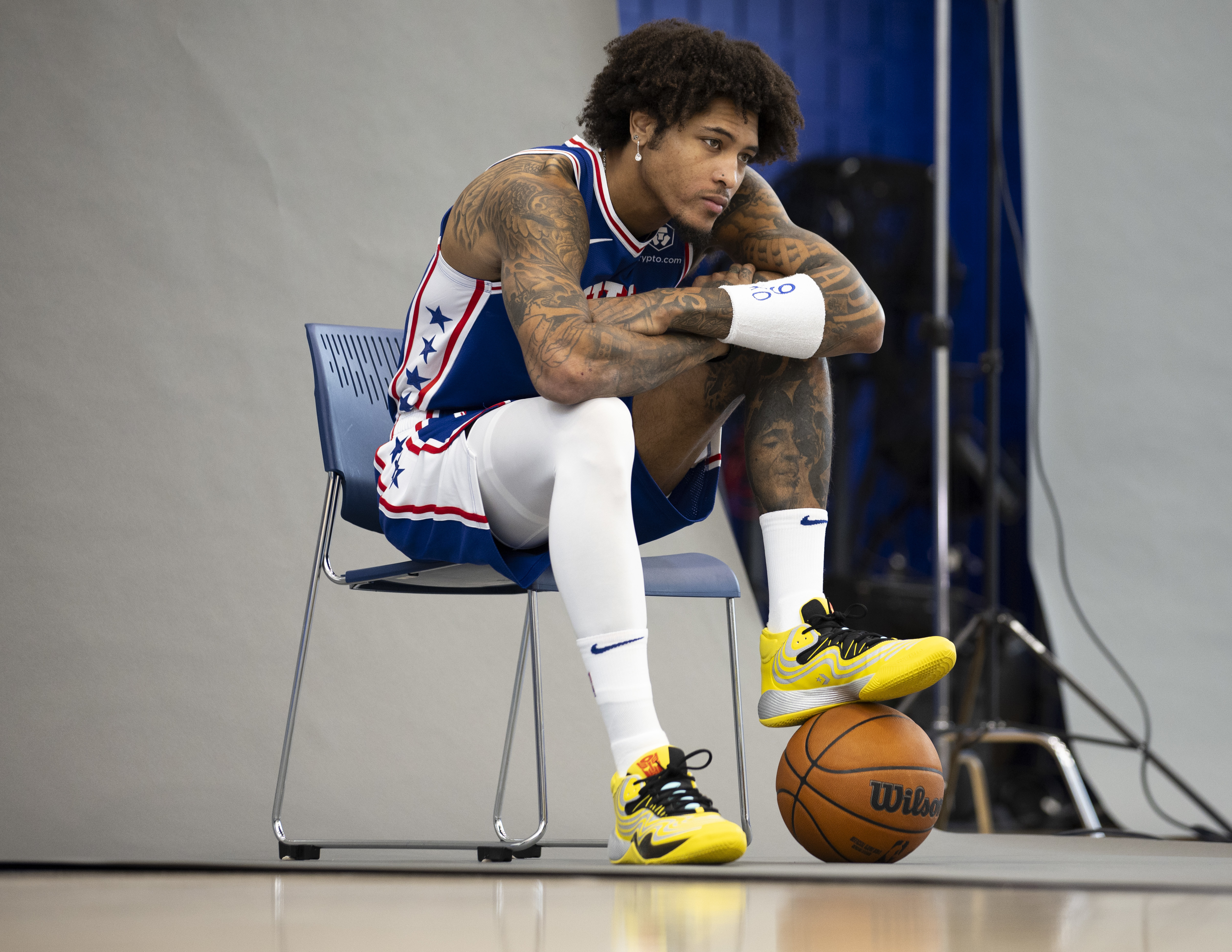 Kelly oubre basketball shoes best sale