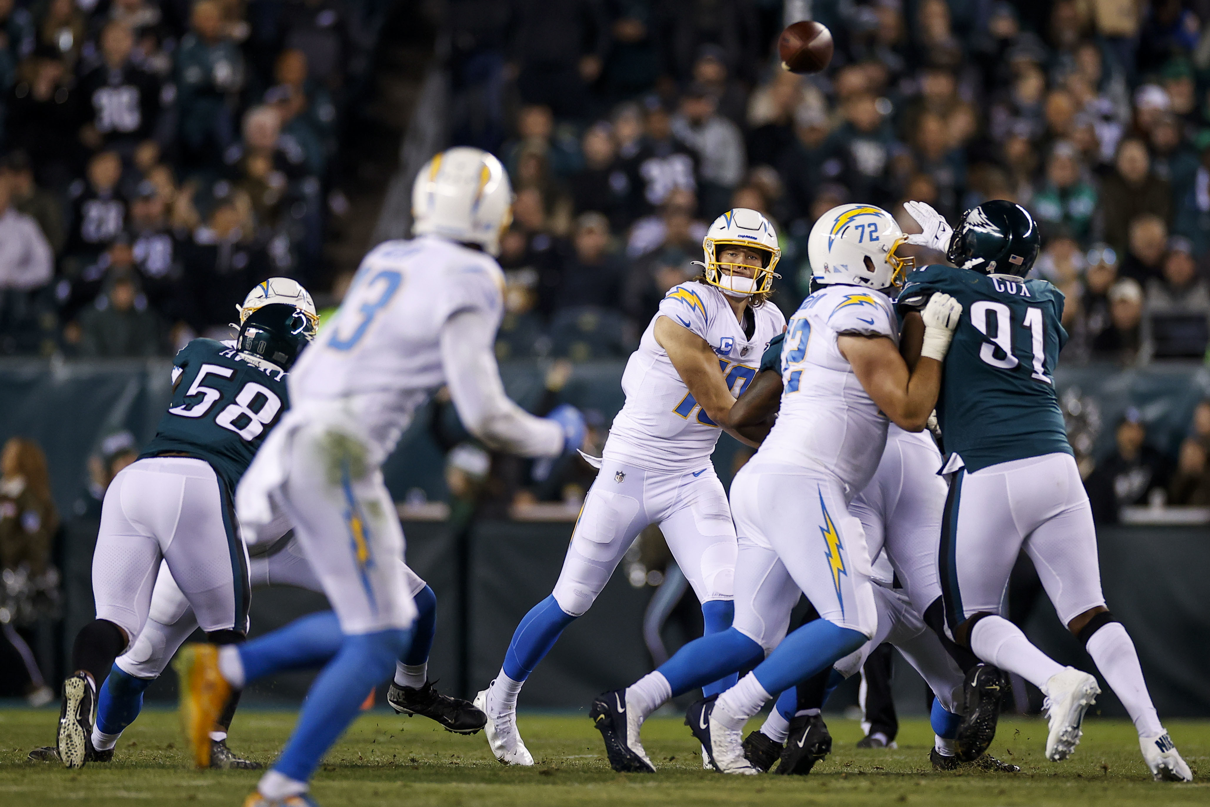 Eagles defense asked for crowd noise and got it at the Chargers