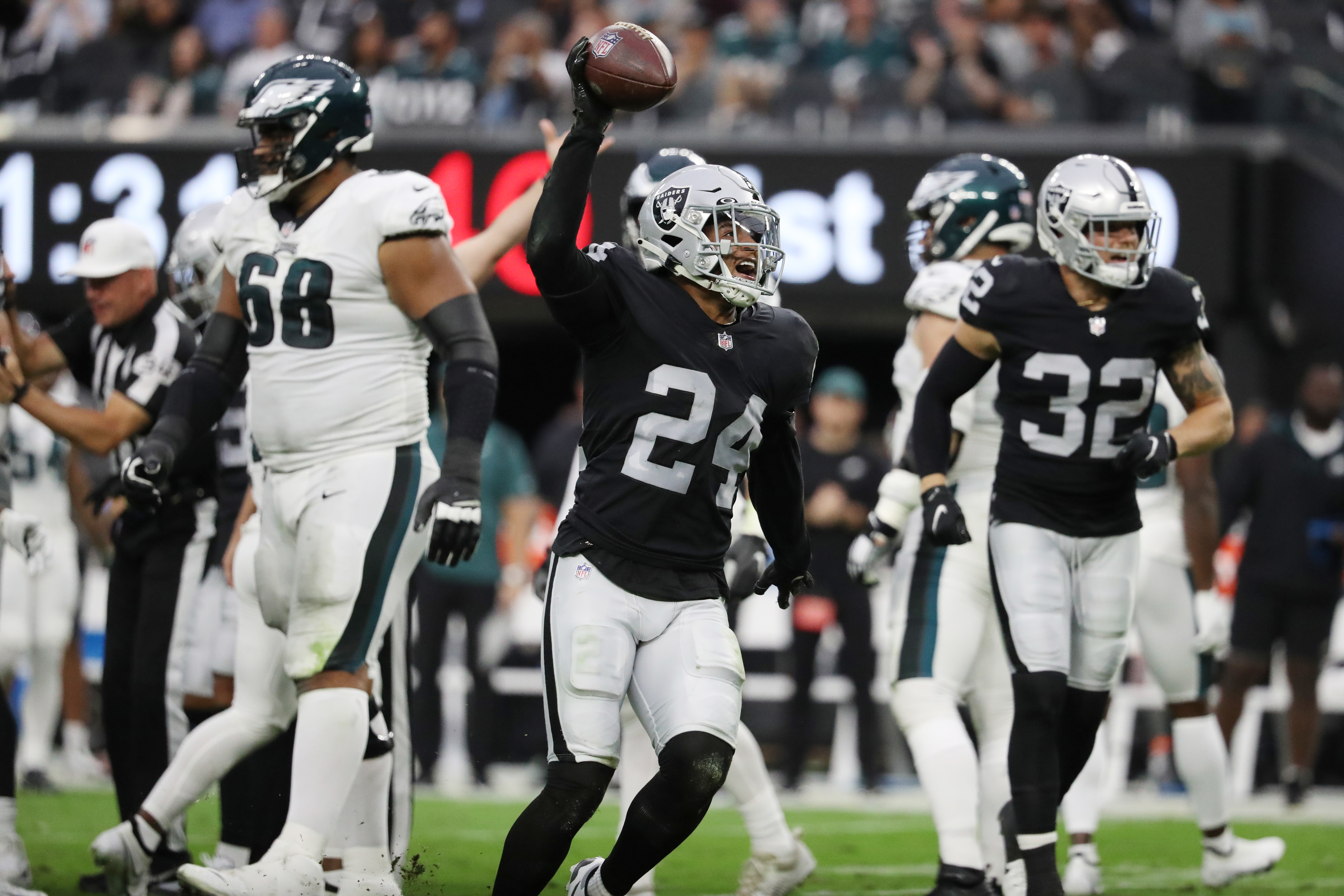 Philadelphia Eagles free safety Avonte Maddox snags interception off Las  Vegas Raiders hands