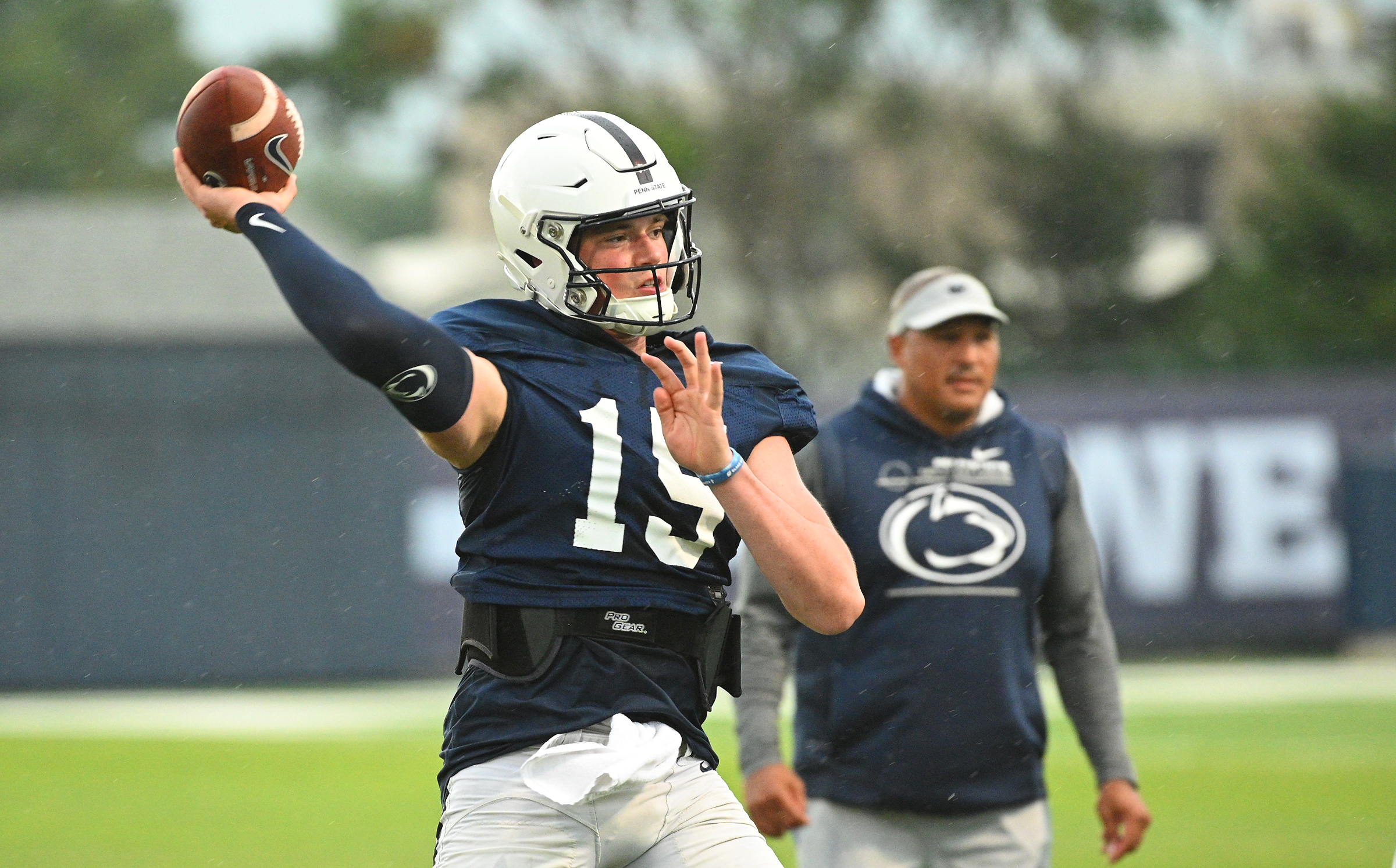 There Are Seven College Football Games Today: Here's The Schedule