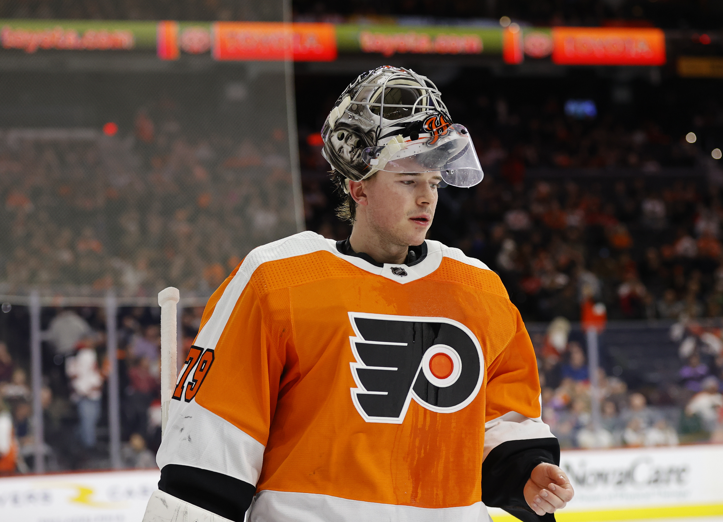 Flyers goalie Carter Hart in concussion protocol, on injured reserve