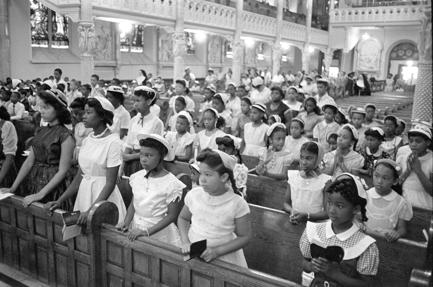 y*2様 Church's PRENTIN ブラック UK10.5 Photos illustrate the distinctive history of a Black Catholic