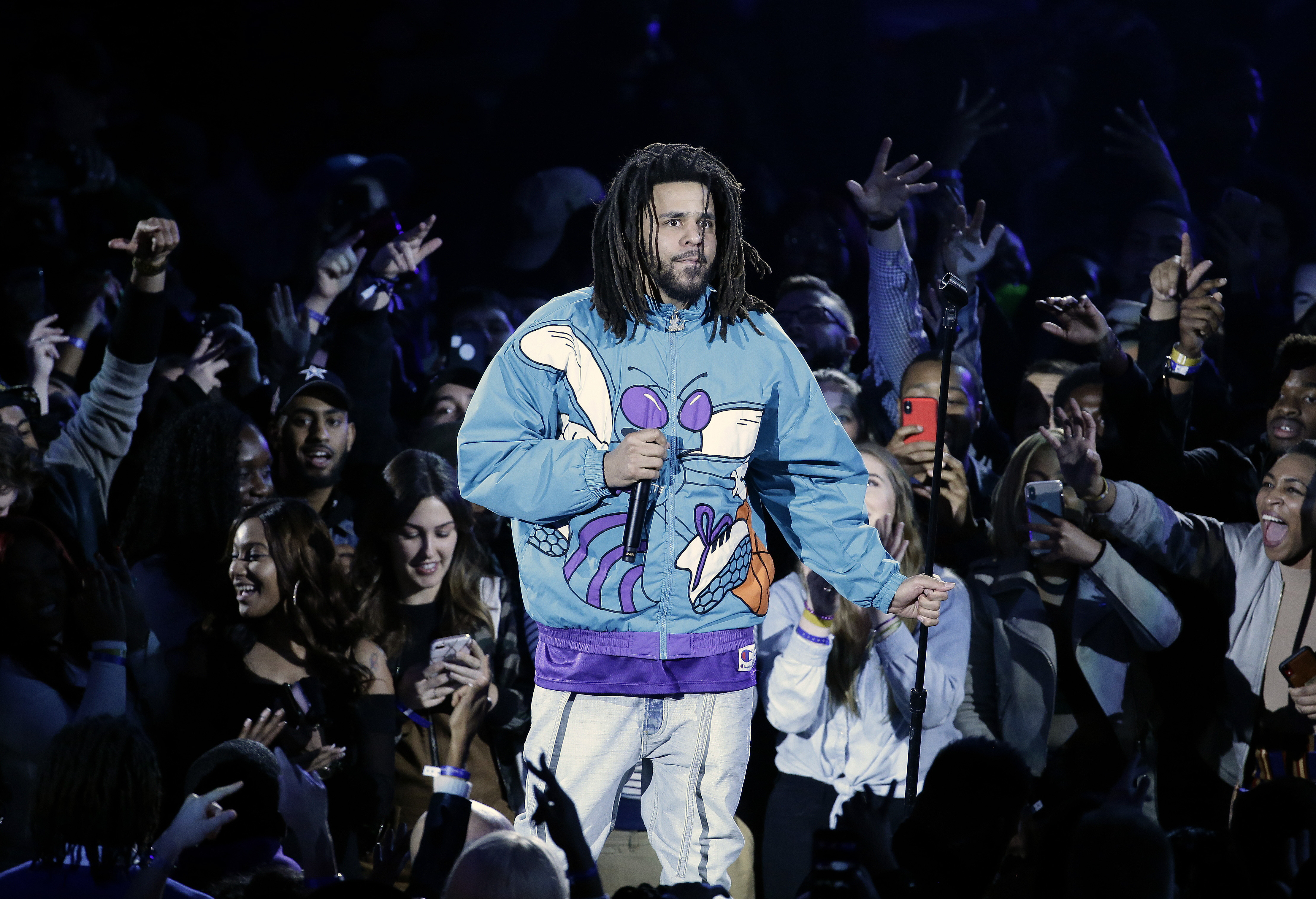 J Coles concert at the Wells Fargo Center tonight has been postponed. Its  not because of COVID-19.