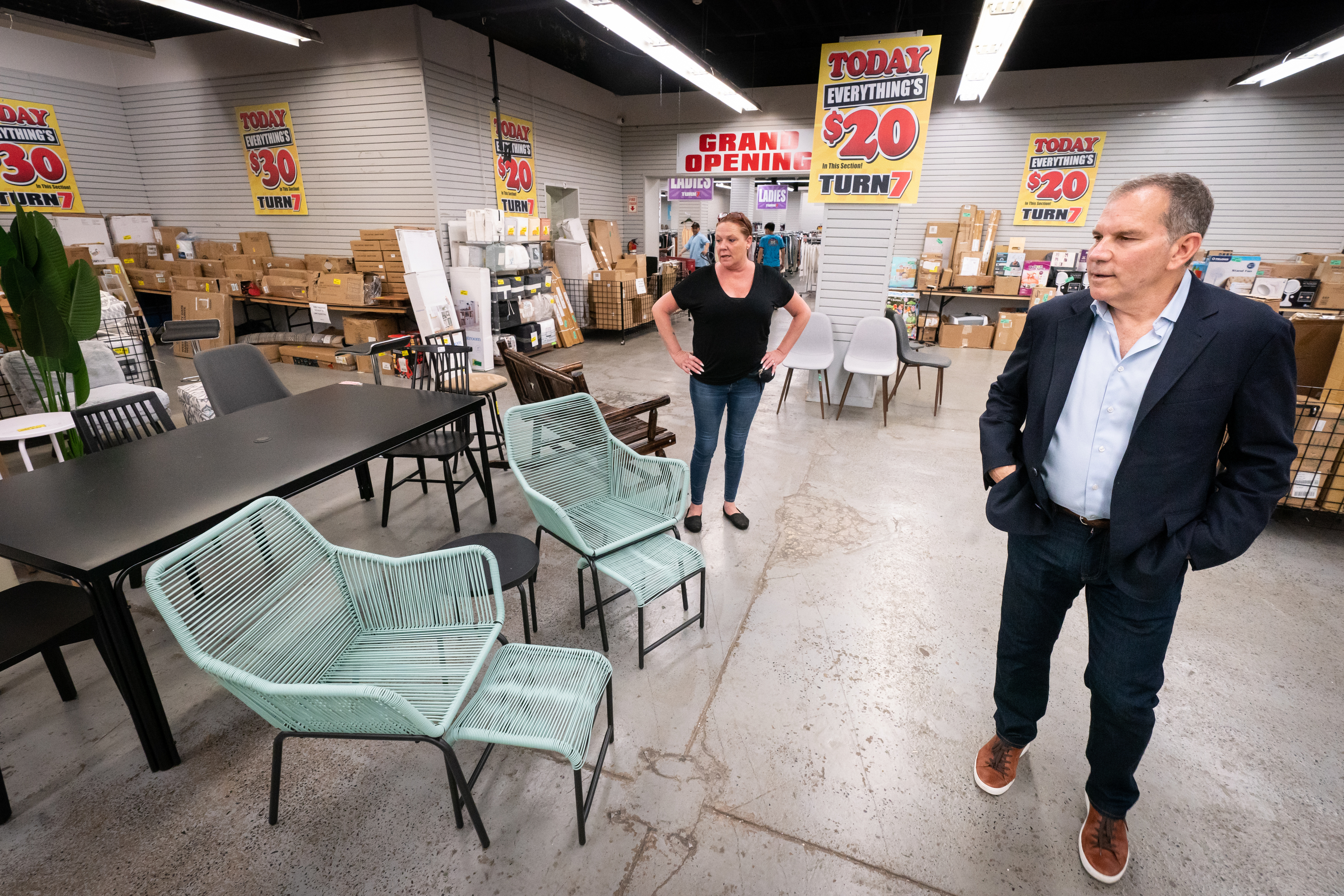 Off-price retail king Rick Forman is back but now he's selling