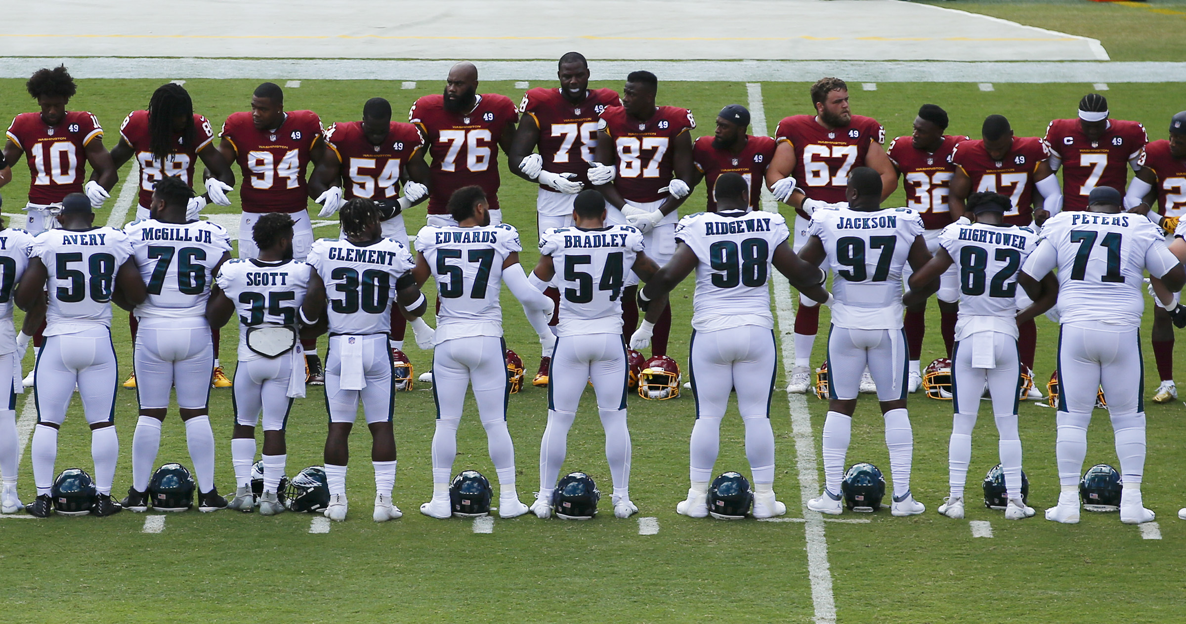 Stand-up team: No Philadelphia Eagles players knelt for national