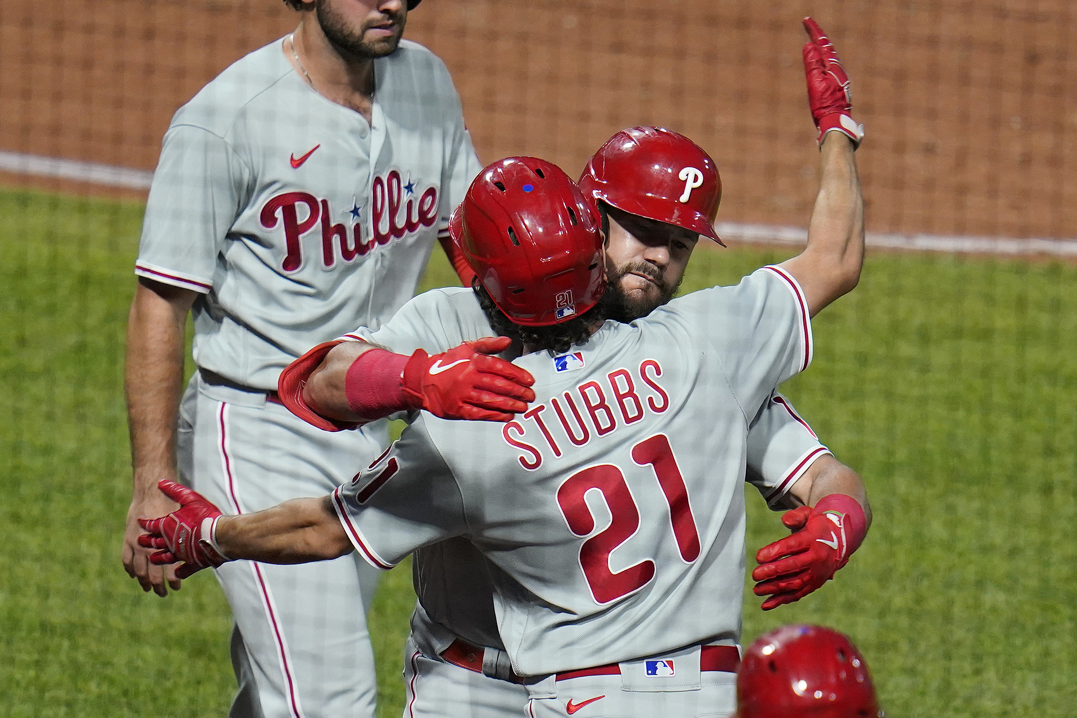 Schwarber, Wheeler power Phillies to 8-7 win over Pirates