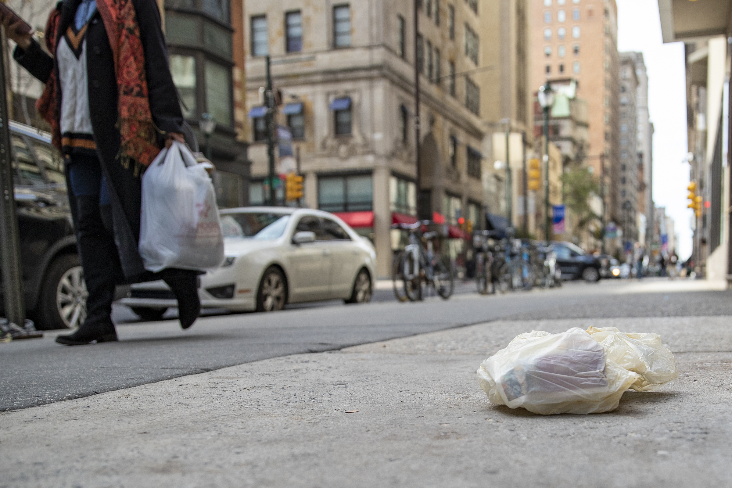 Philly's plastic bag ban is working, study concludes - WHYY