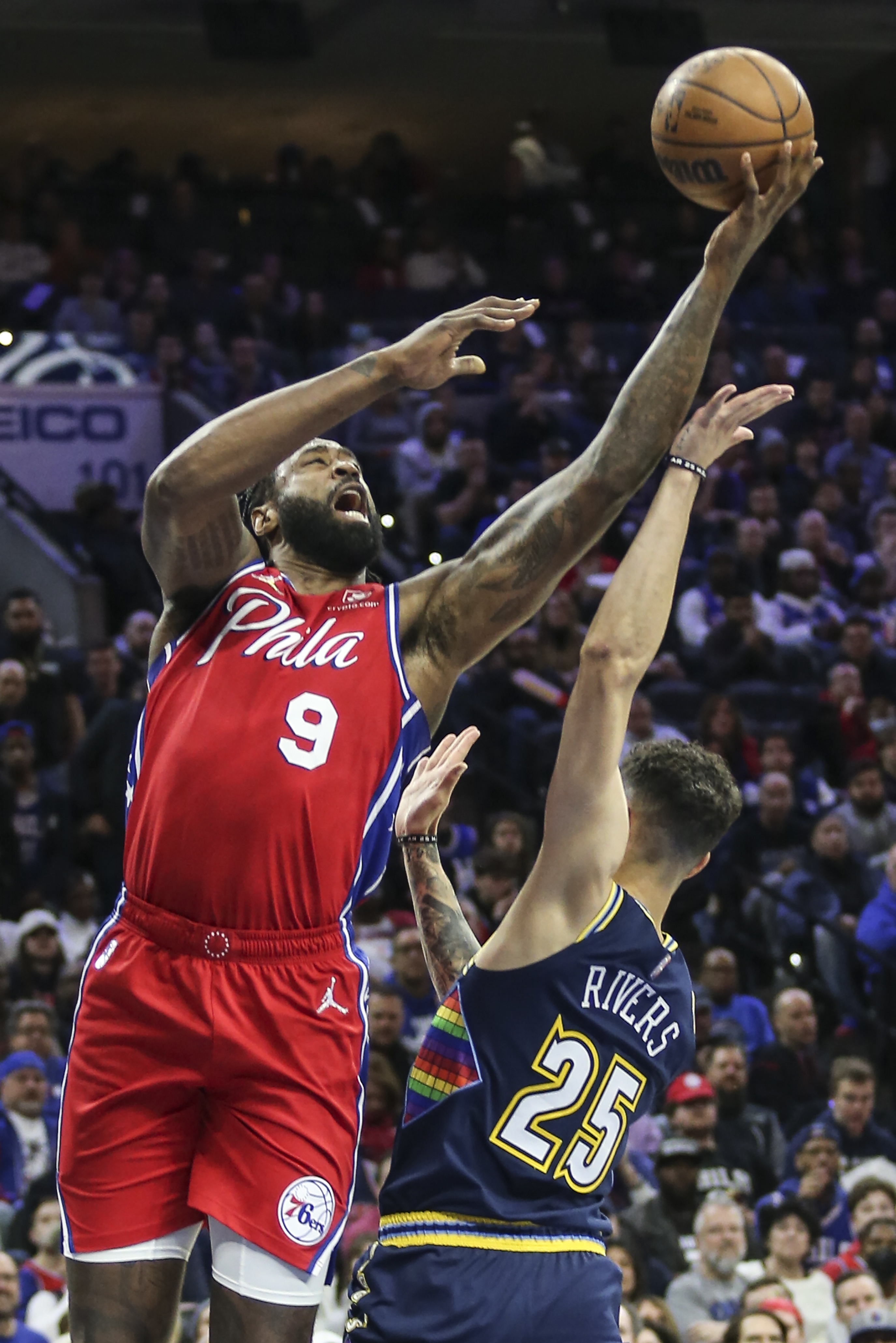 Nuggets avoid late-game disaster, hang on for win over 76ers