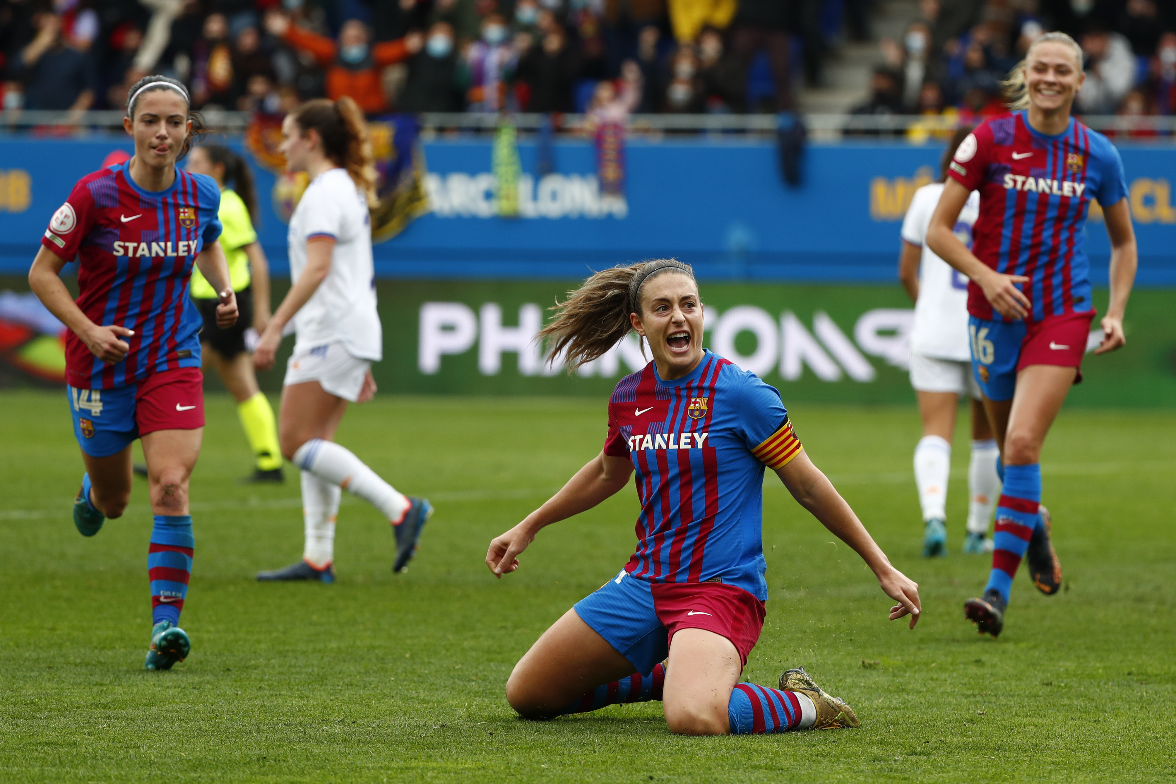 Barcelona vs. Wolfsburg UEFA Women's Champions League final to air on  Paramount+ and CBS Sports Network 