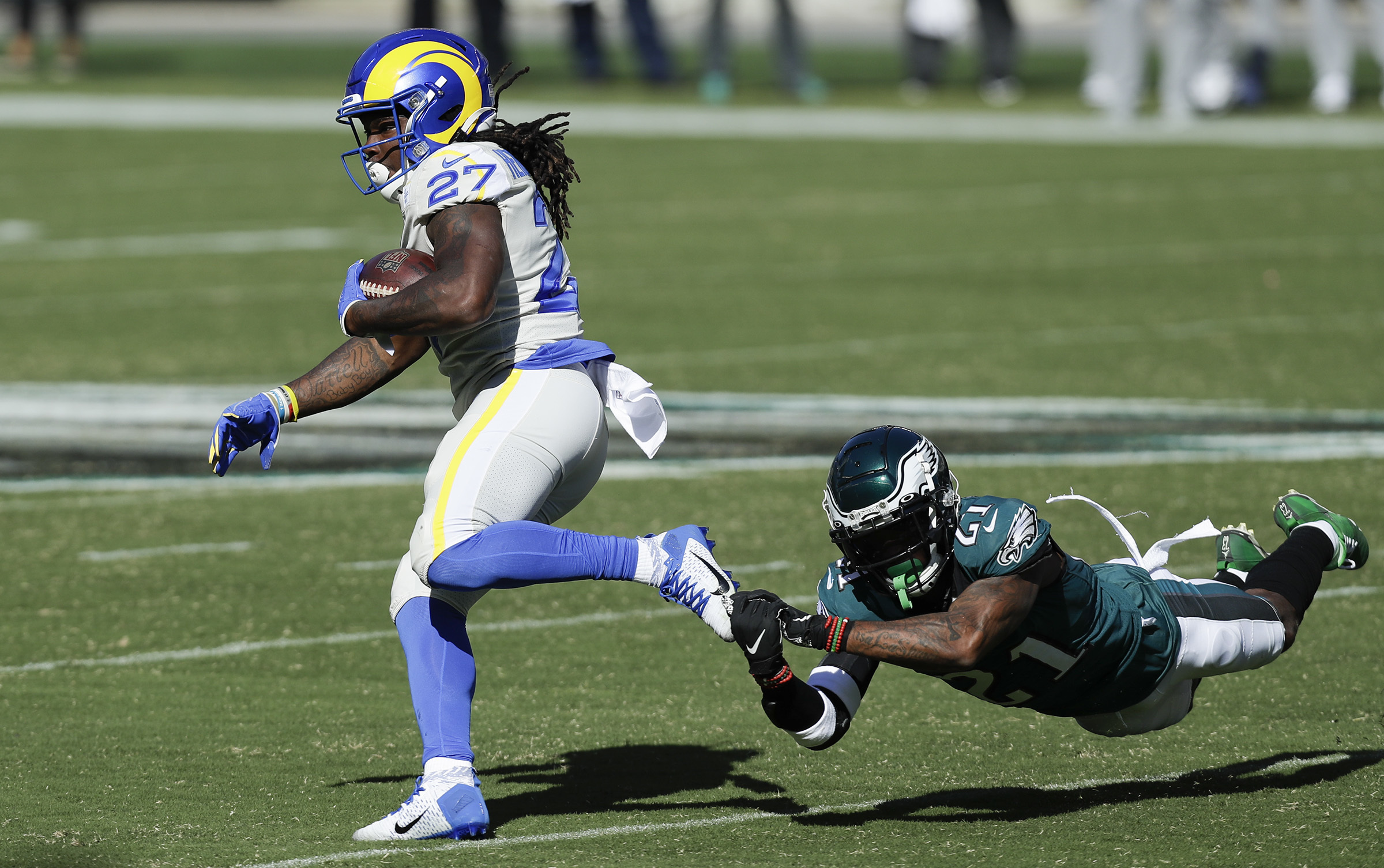 Eagles fall to 0-2 as Rams as QB Goff has it all over counterpart Wentz –  The Morning Call