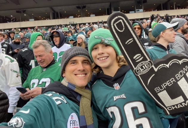 Jalen Hurts Leads Eagles Crowd in Awkward 'Fly Eagles Fly' Sing-Along