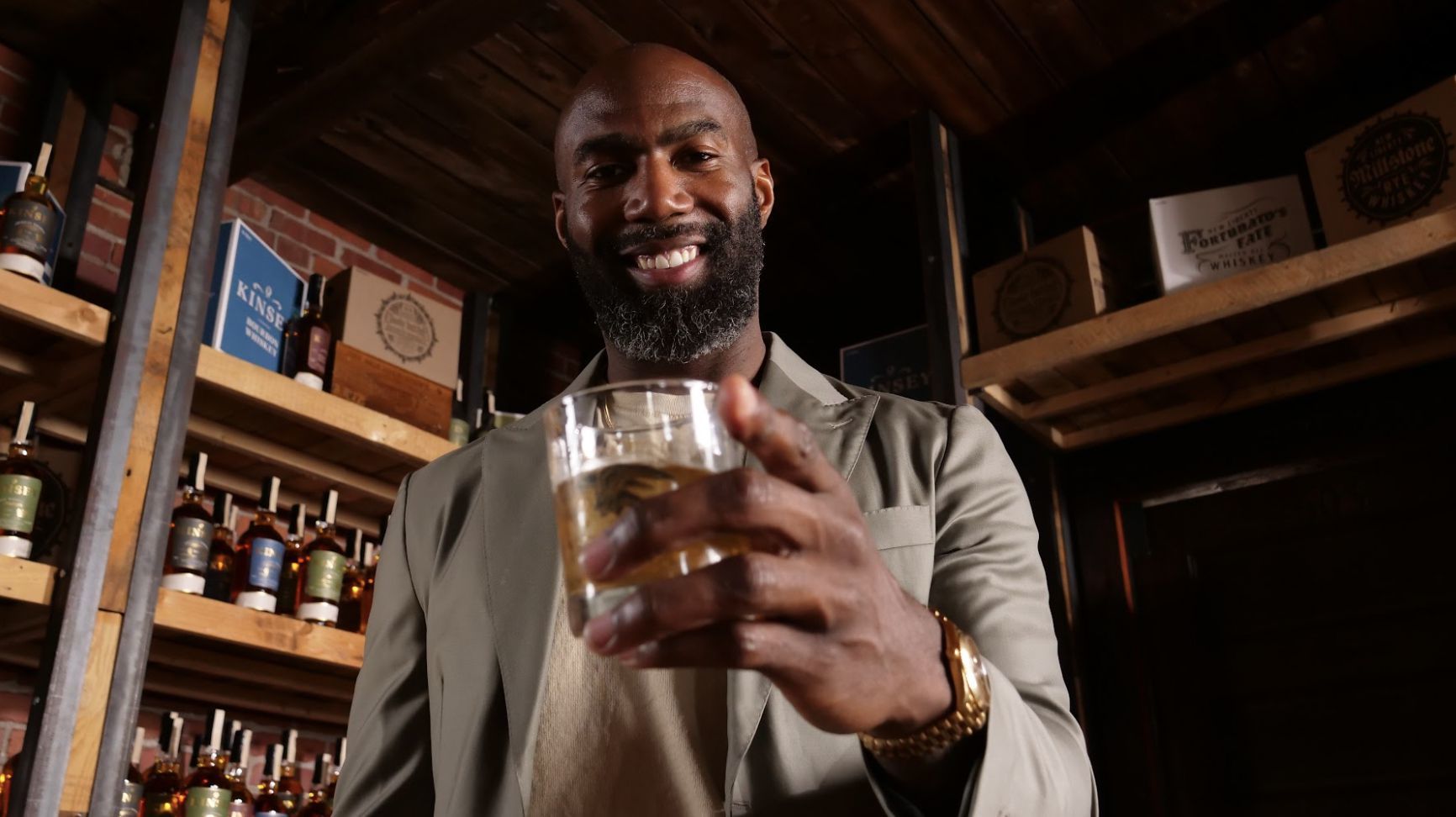 Saints' Malcolm Jenkins buys lunch for poll workers in Philadelphia