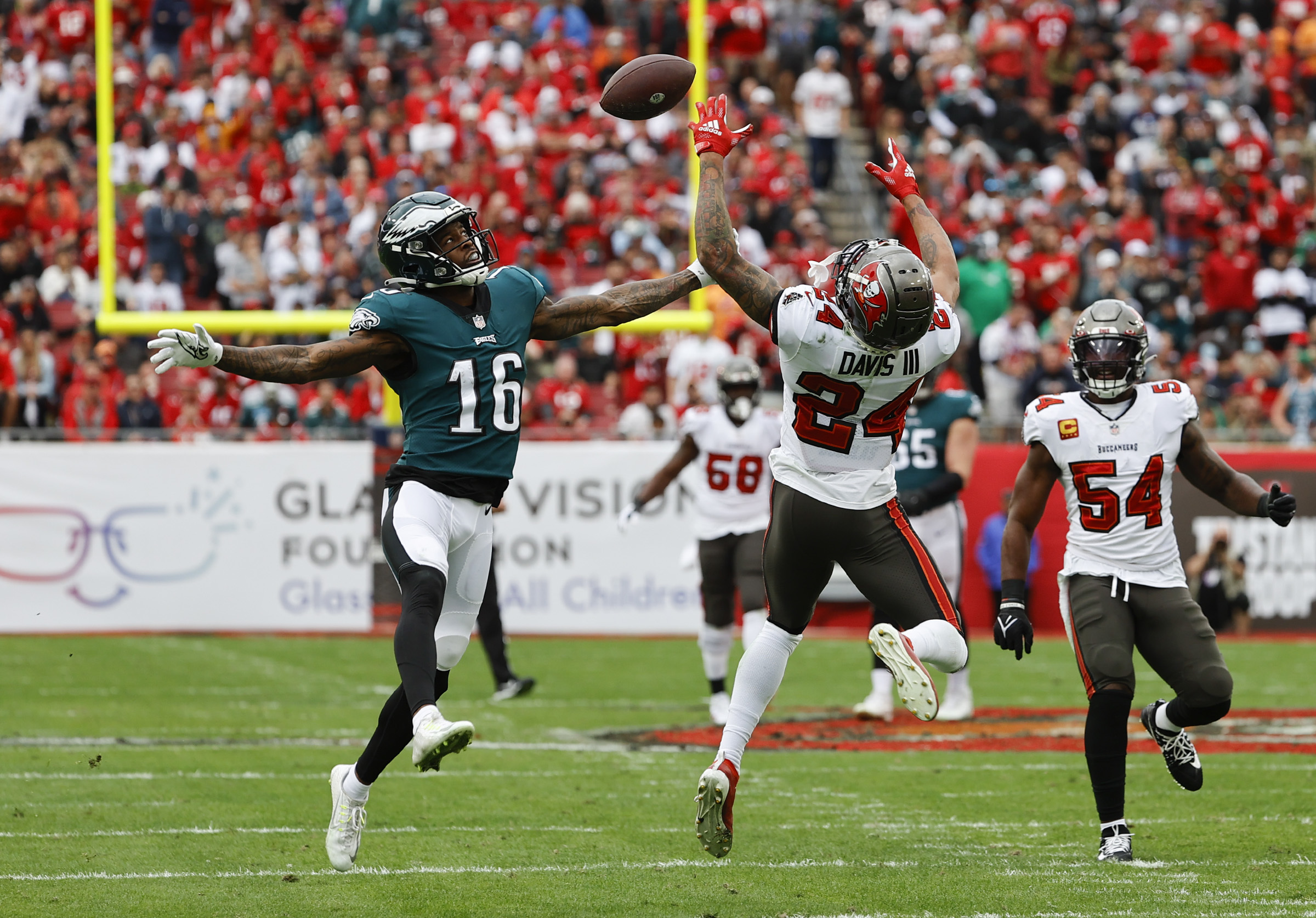 Unbeaten Eagles, Buccaneers trying to ignore negative 'noise' from outside  the locker room - The San Diego Union-Tribune