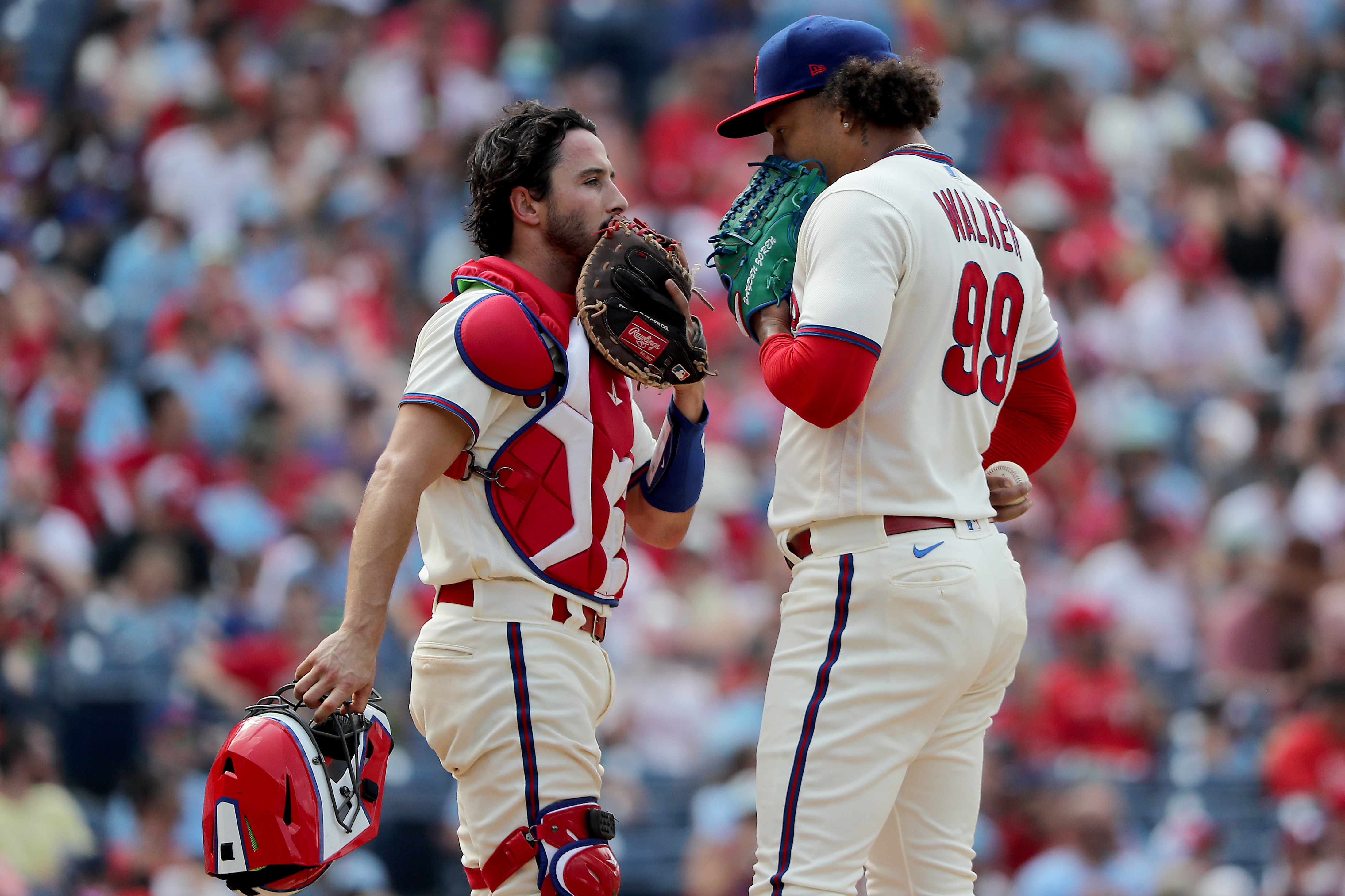 Kyle Schwarber, Nick Castellanos come up big for Phillies in 8-4